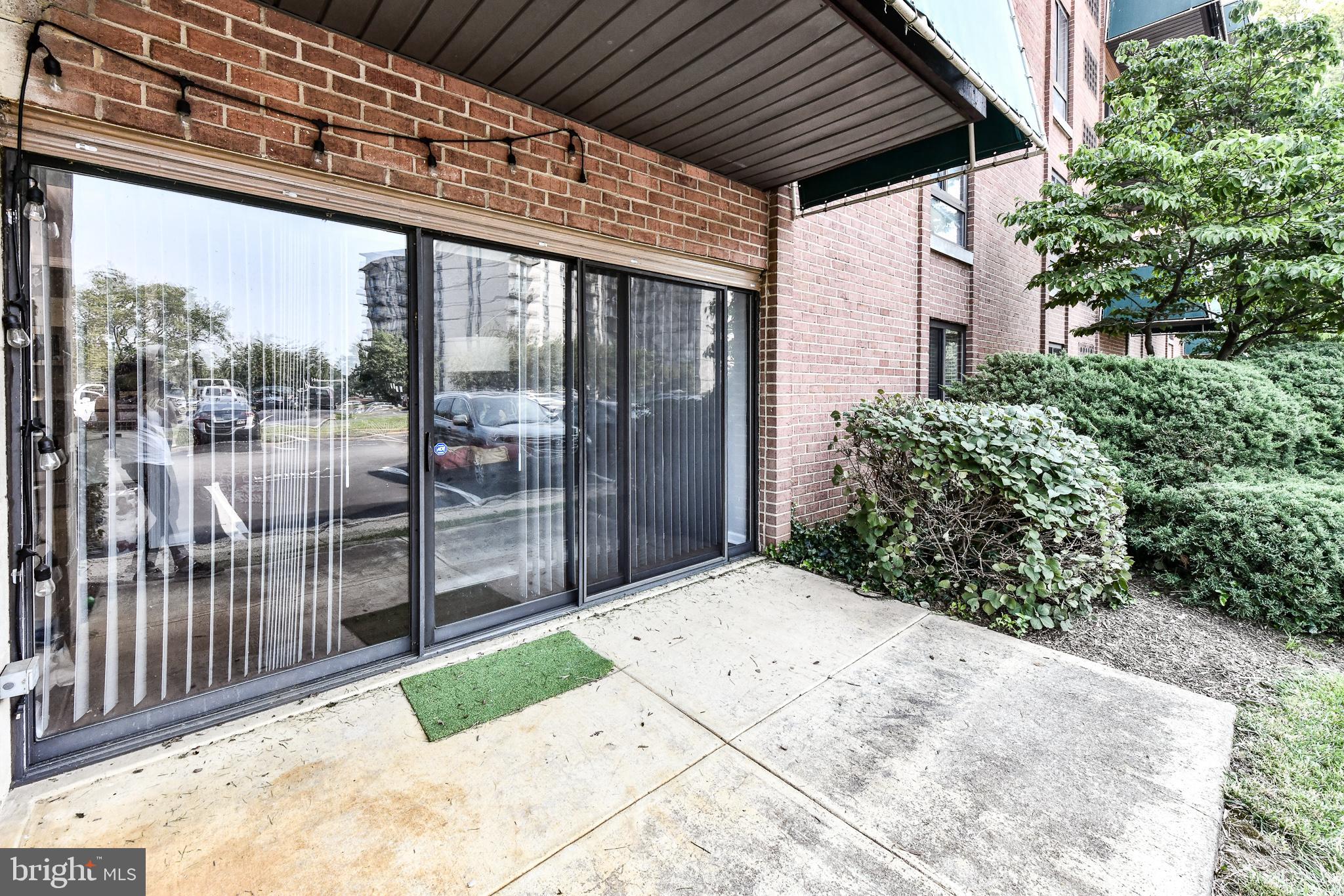 LAFAYETTE PARK - Residential Lease