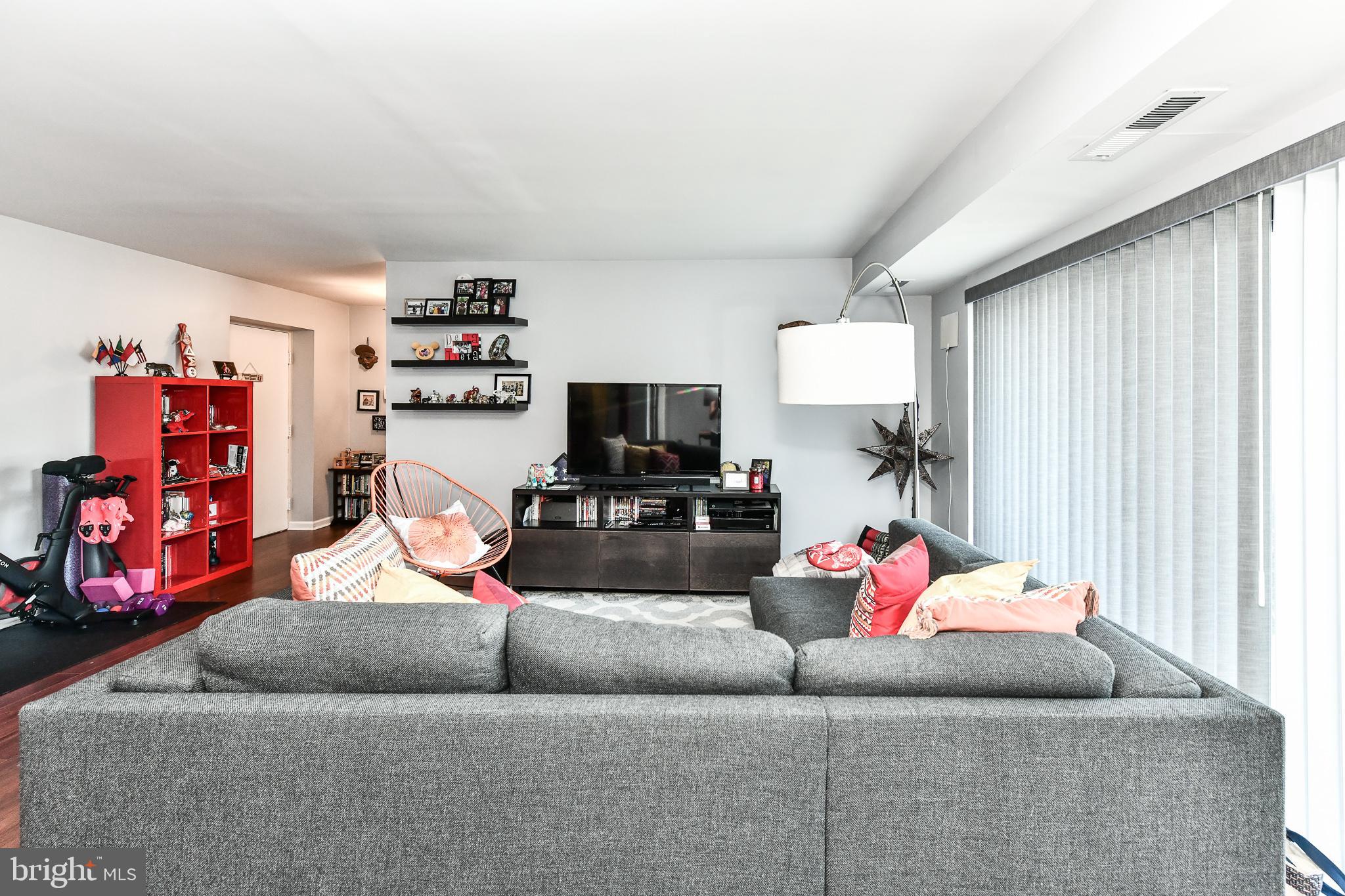 LAFAYETTE PARK - Residential Lease