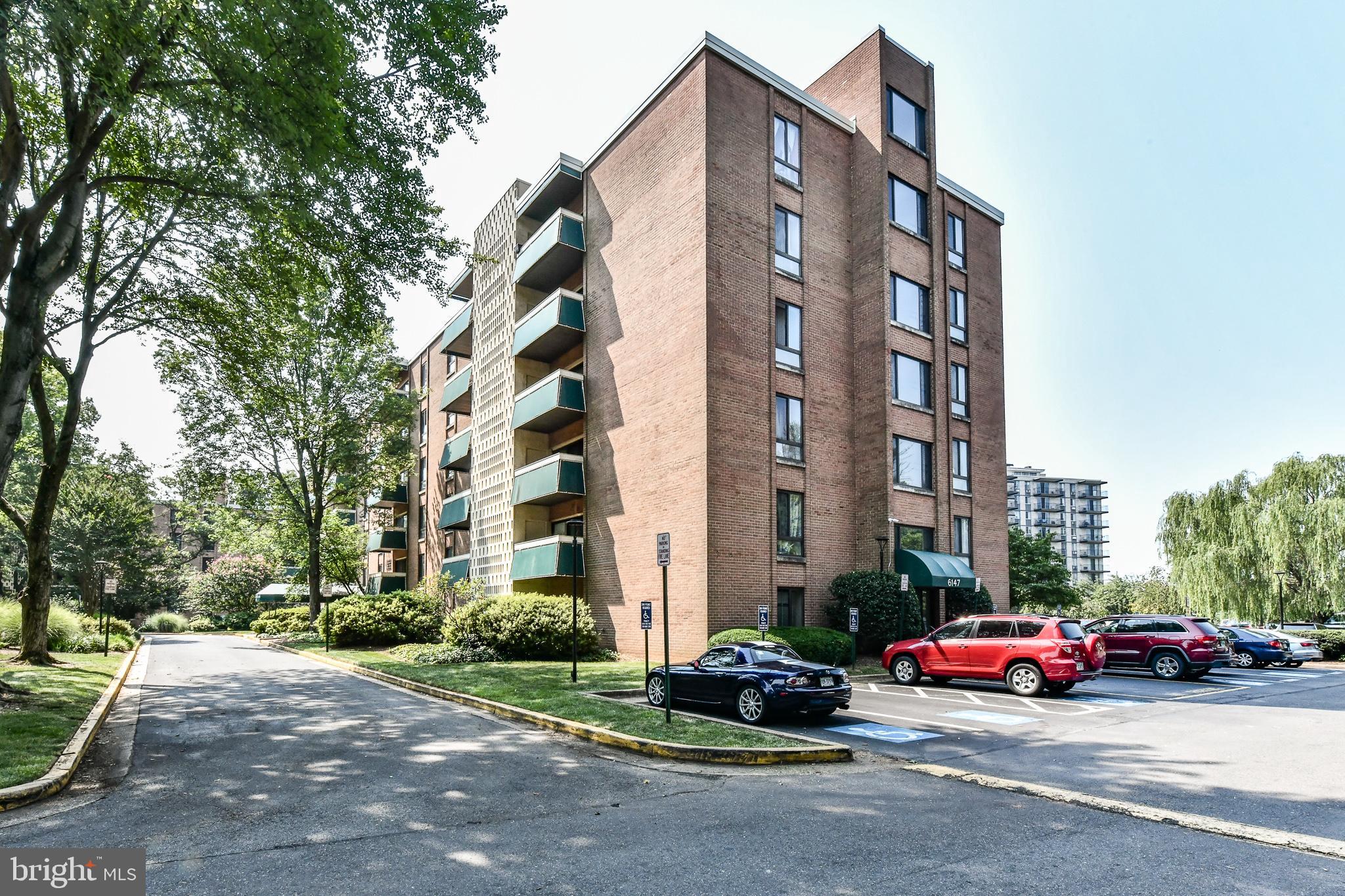 LAFAYETTE PARK - Residential Lease