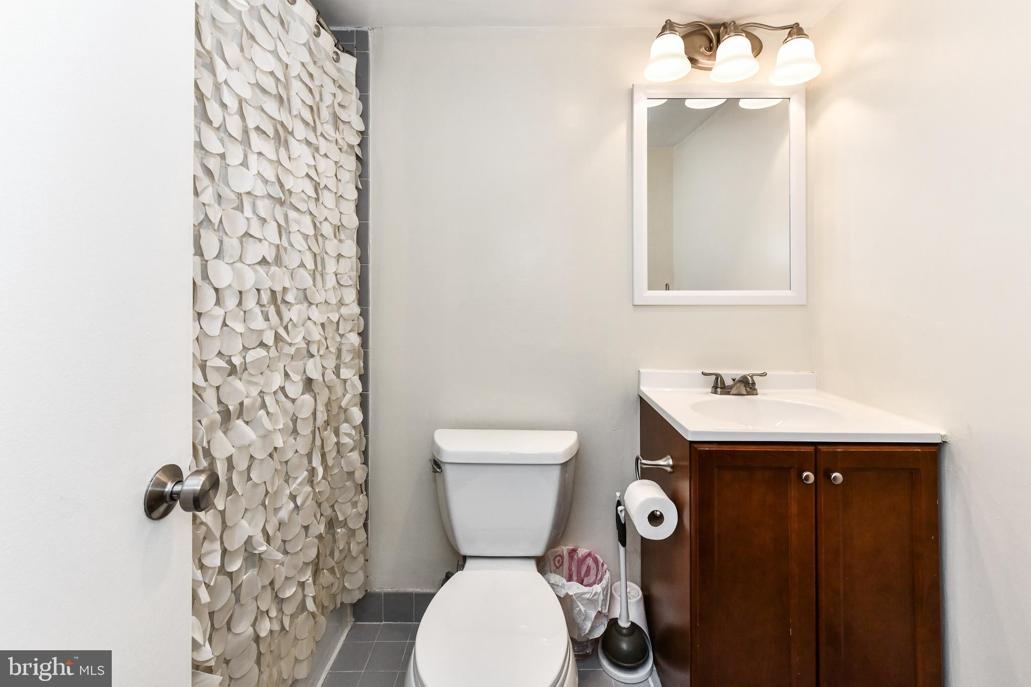 LAFAYETTE PARK - Residential Lease