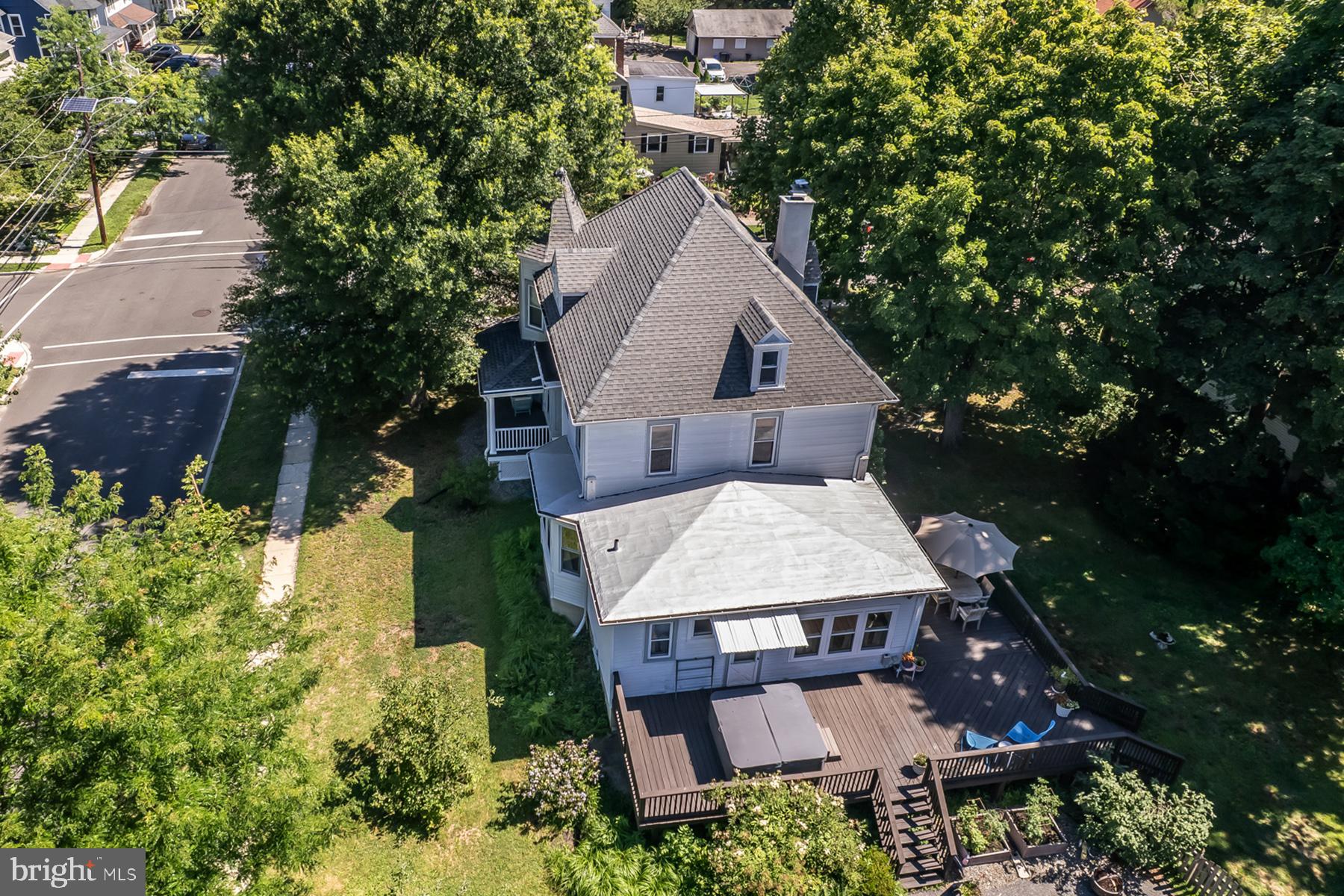 800 BELMONT AVENUE