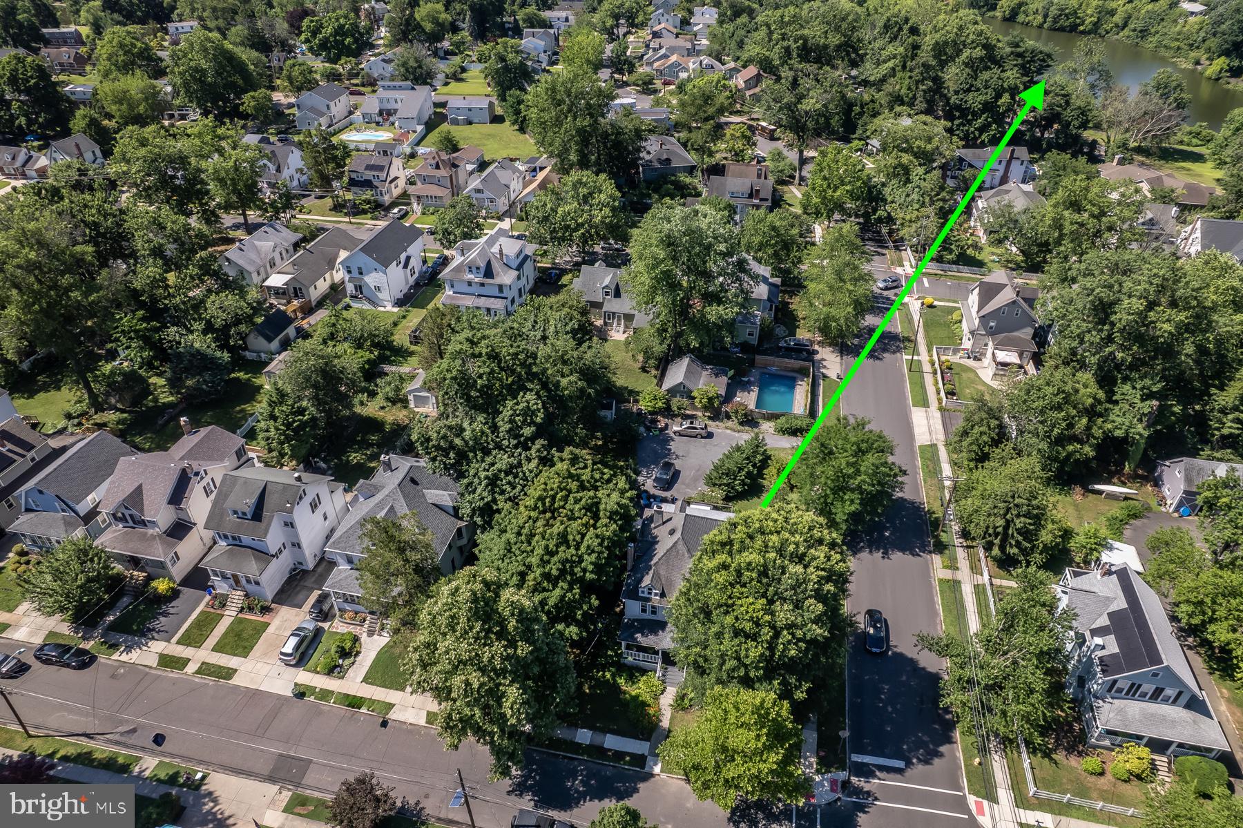 800 BELMONT AVENUE