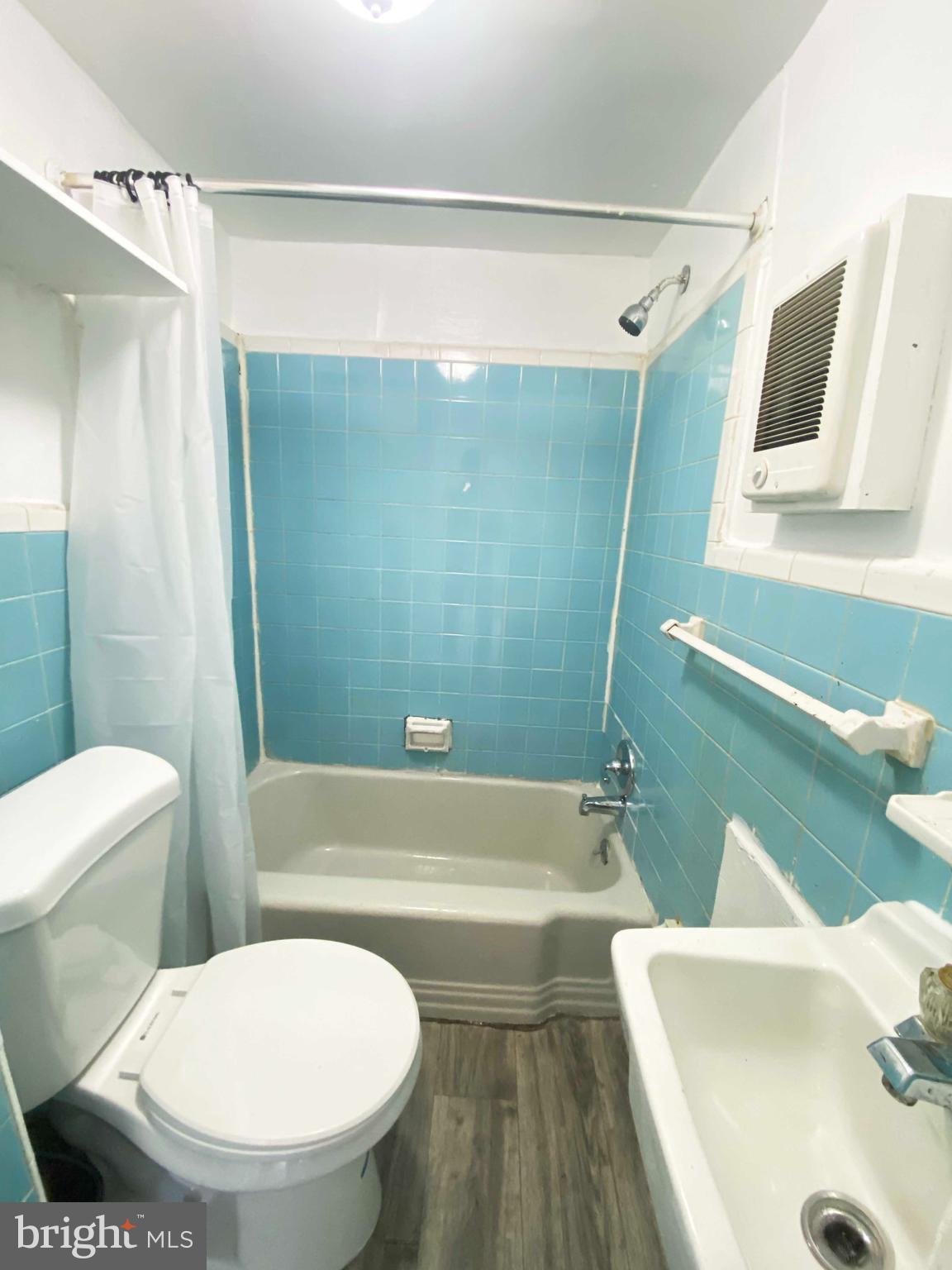 FRANKFORD - Residential Lease