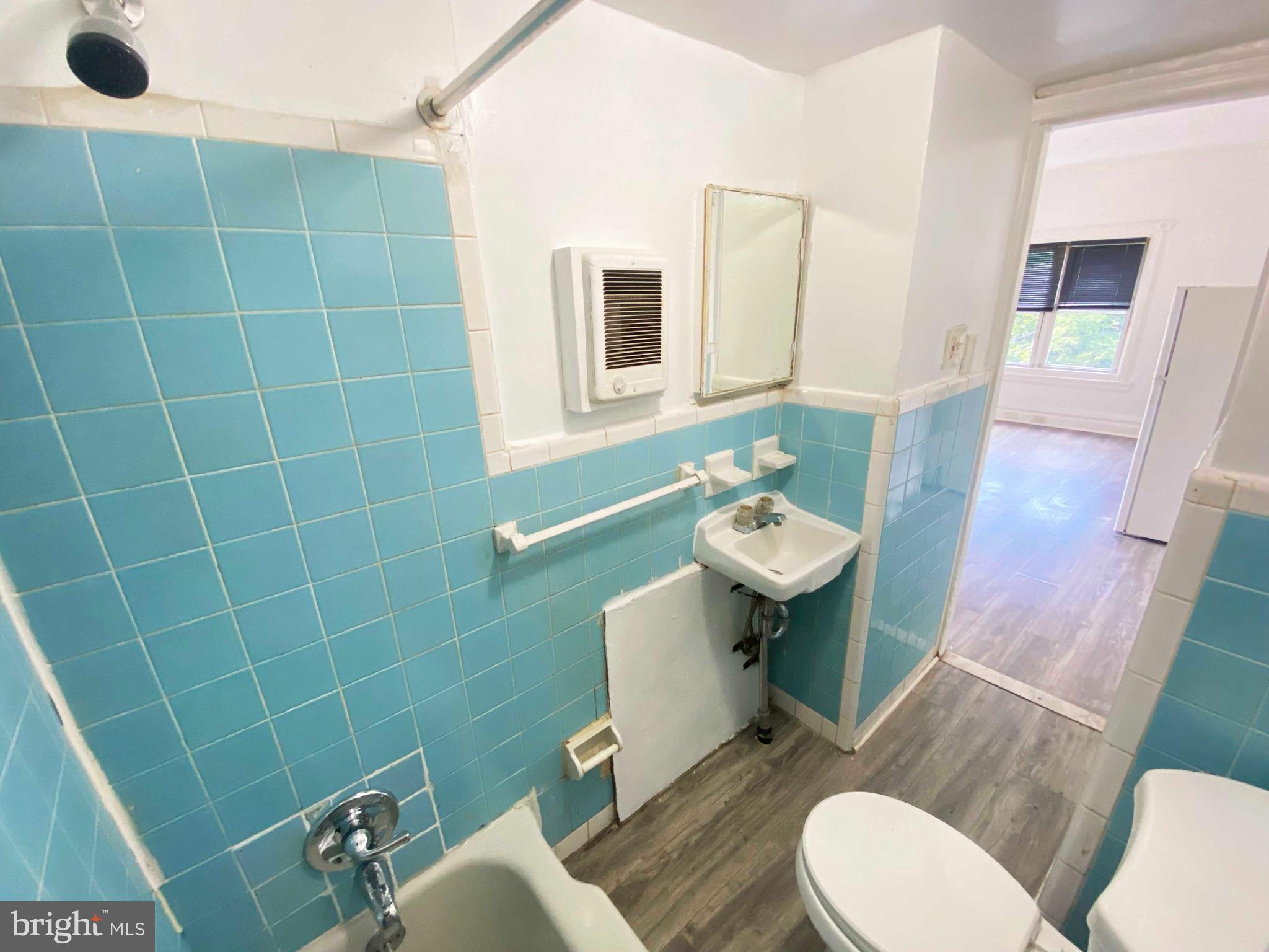 FRANKFORD - Residential Lease