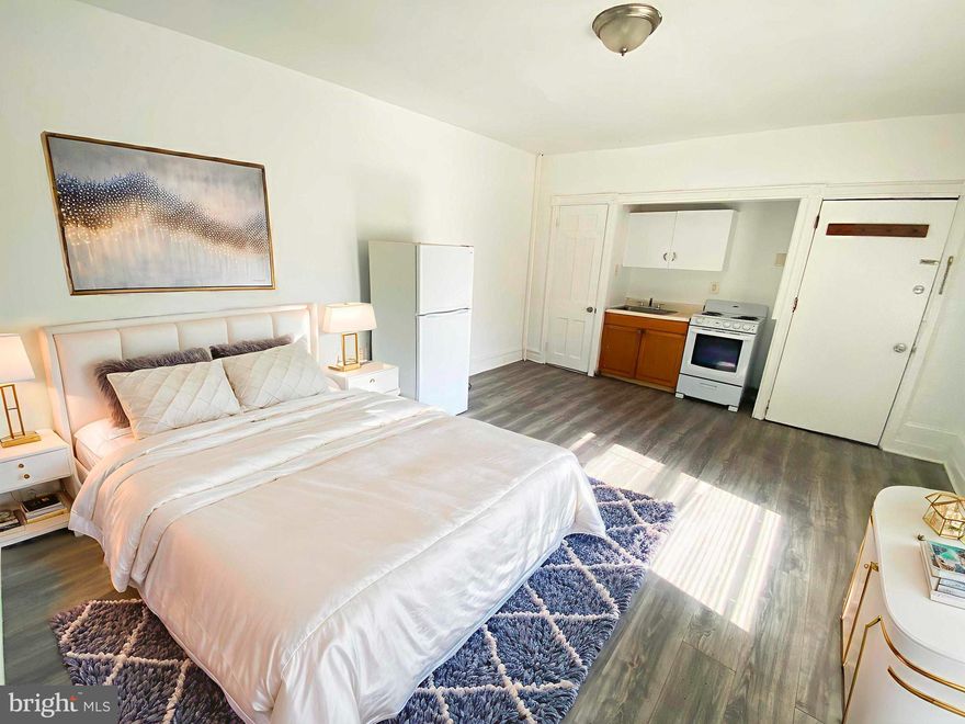 Comfortable & Practical Studio Apartment in a Convenient City Location

Our well-appointed studio apartment offers a smart and efficient layout, perfect for anyone seeking an affordable and low-maintenance living space. Located in a convenient urban setting, this unit includes all the essentials for everyday comfort — including a compact kitchenette, a comfortable sleeping area, and a private bathroom.

Whether you're a student, a working professional, or simply looking for a cozy space with easy access to public transportation, shops, and local amenities, this studio delivers great value and functionality.

Schedule a tour today and make it yours!