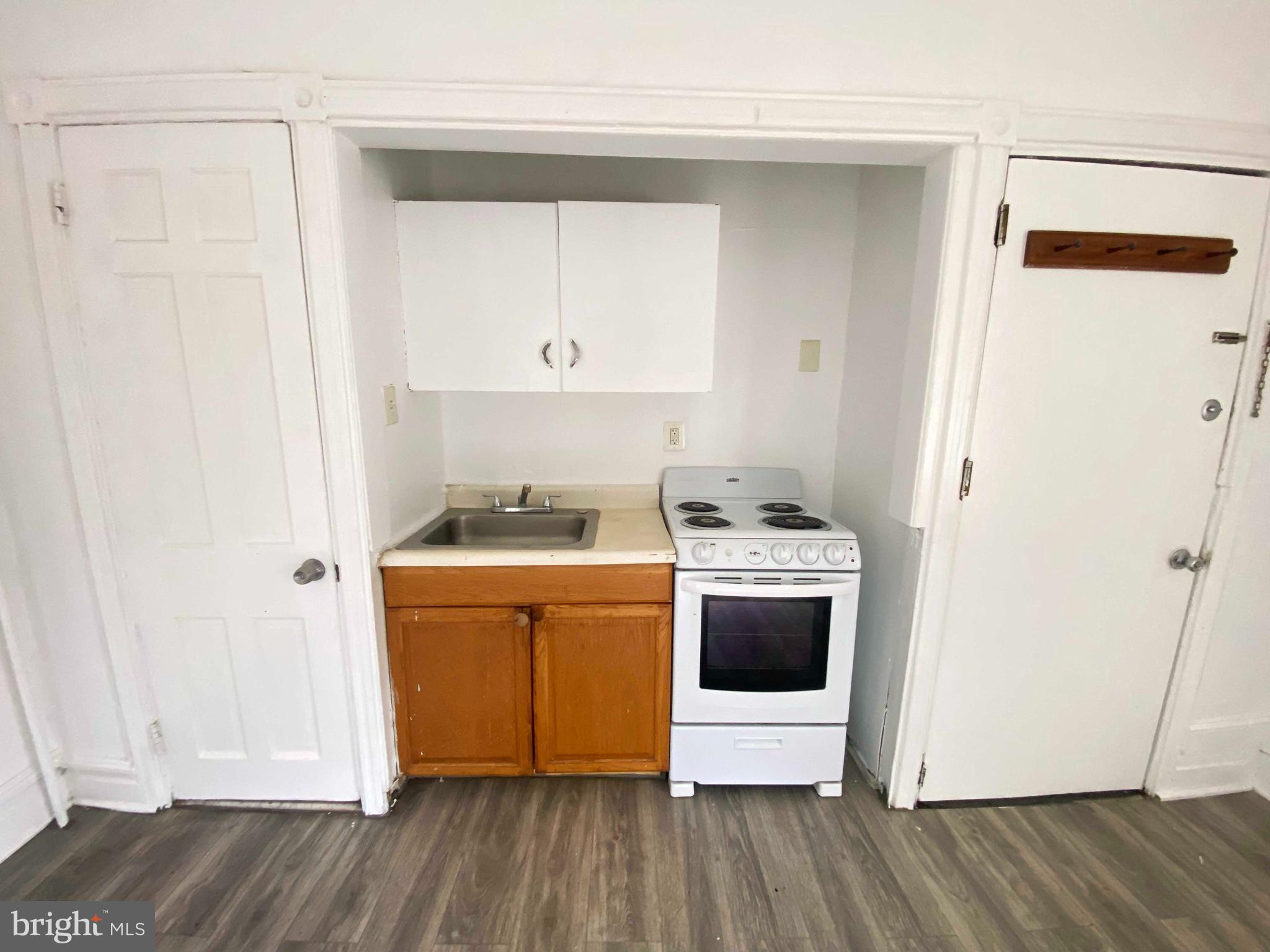 FRANKFORD - Residential Lease