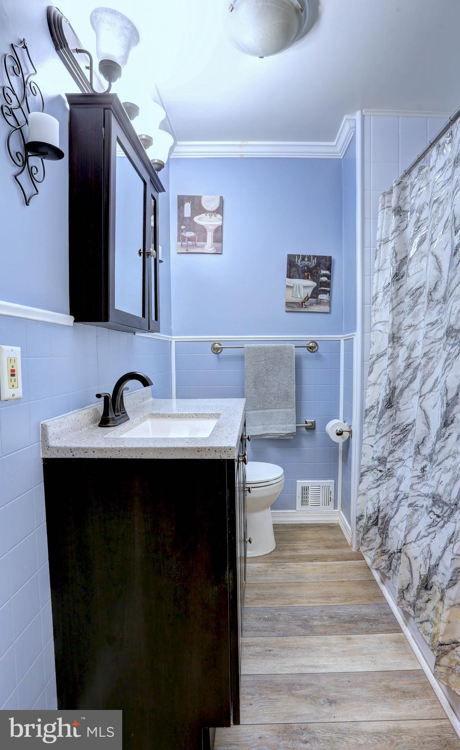 SHORELAND - Residential