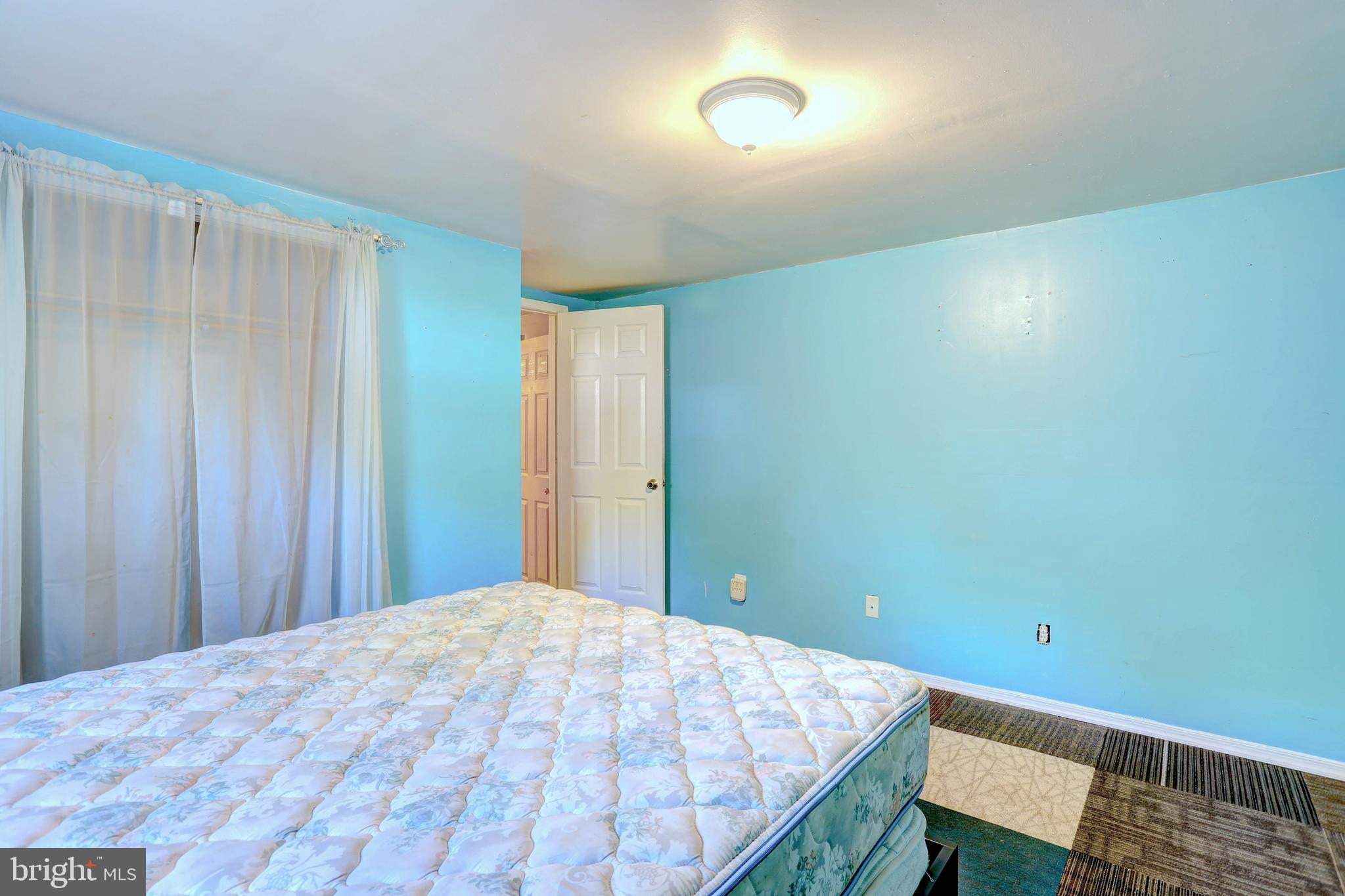 SHORELAND - Residential