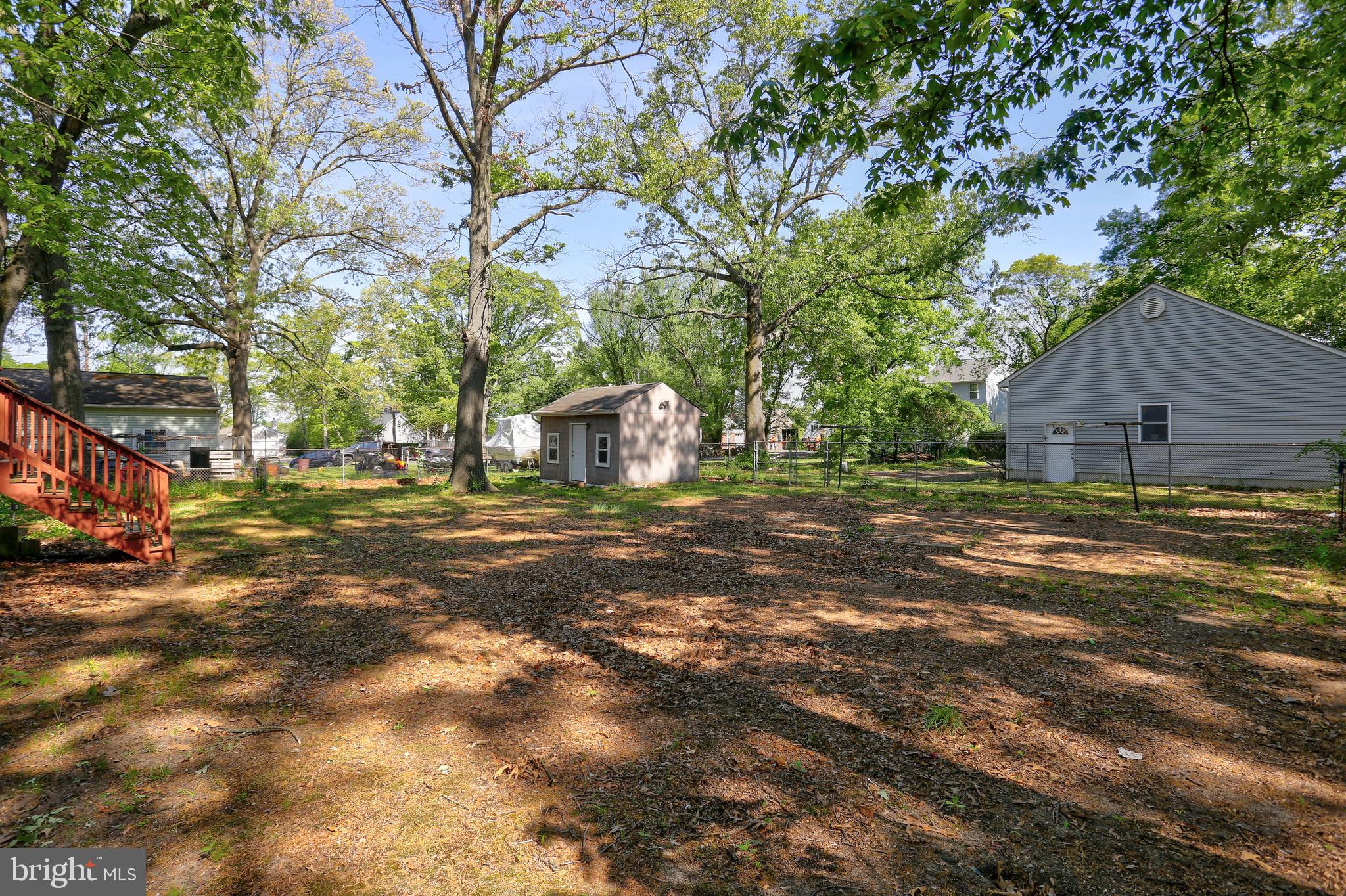 SHORELAND - Residential