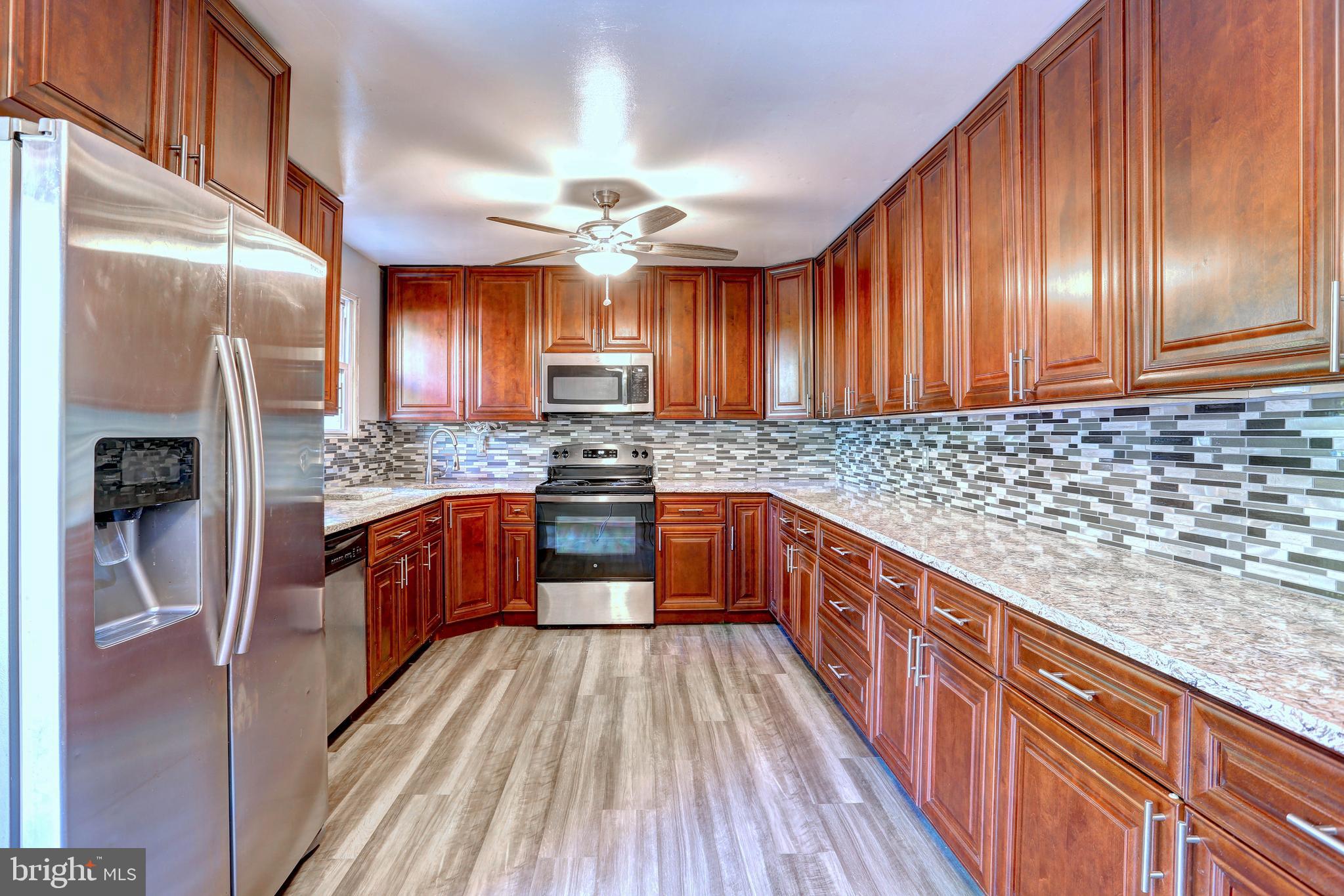 SHORELAND - Residential