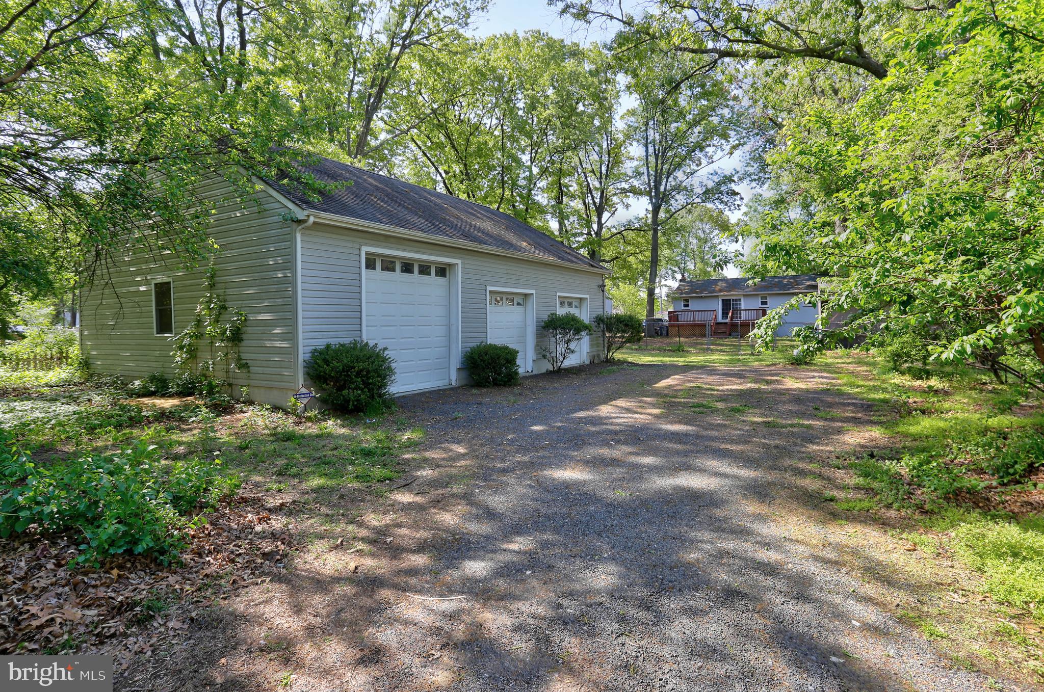 SHORELAND - Residential
