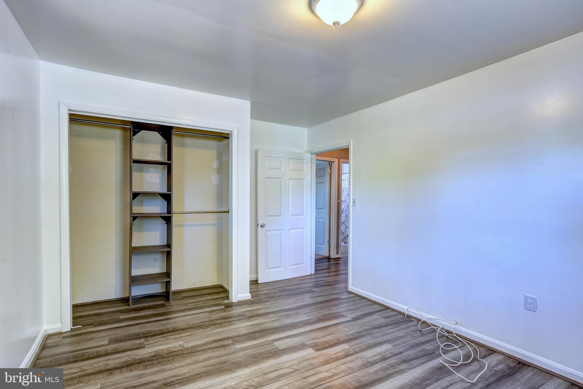 SHORELAND - Residential