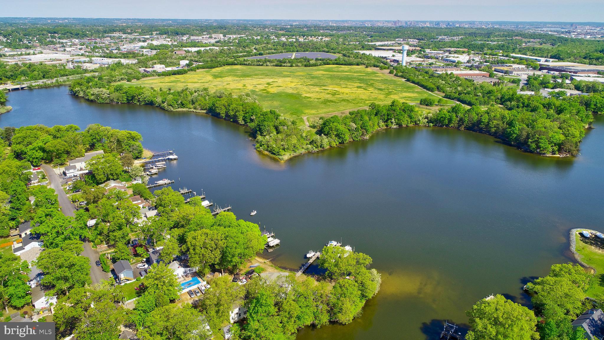 SHORELAND - Residential