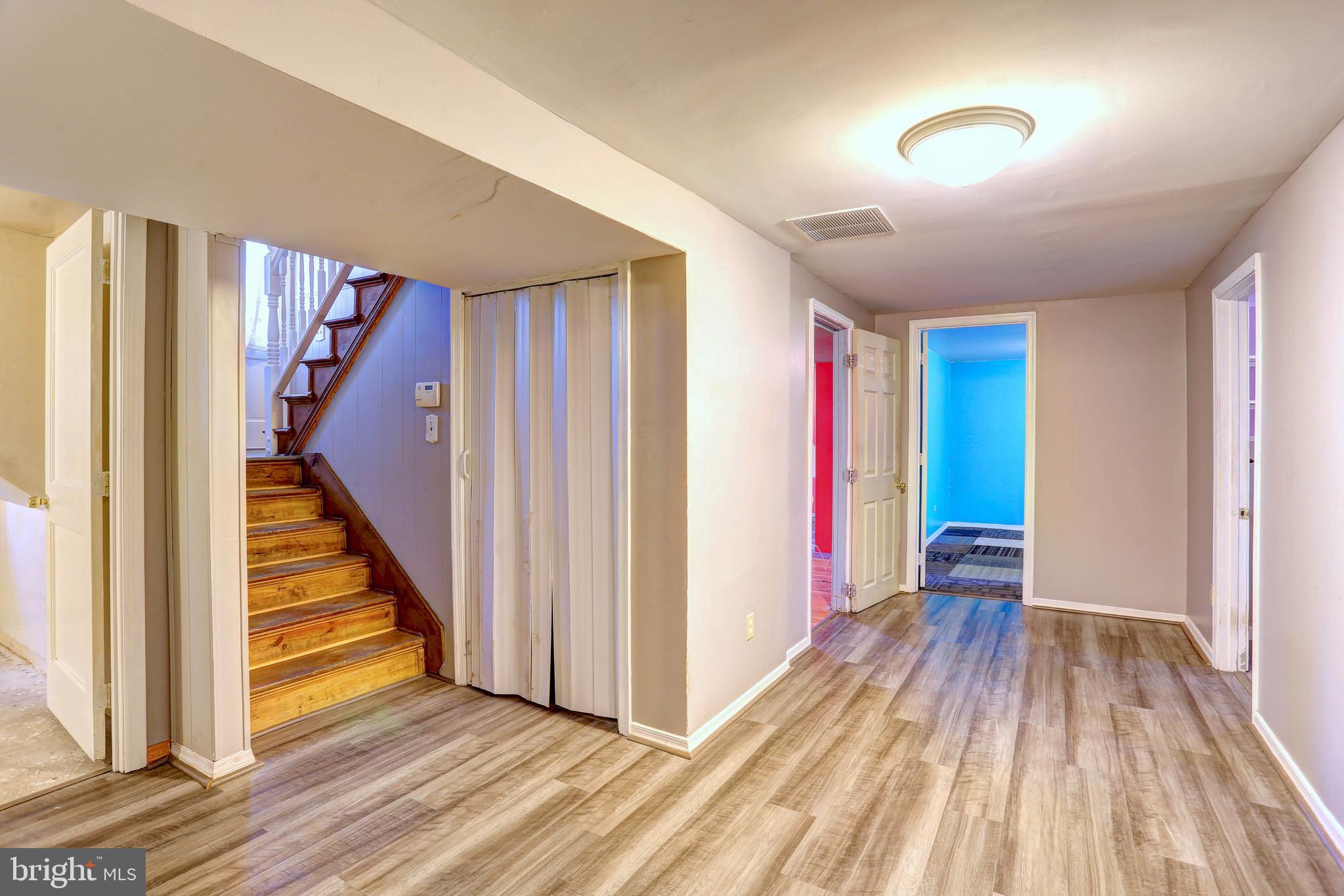 SHORELAND - Residential