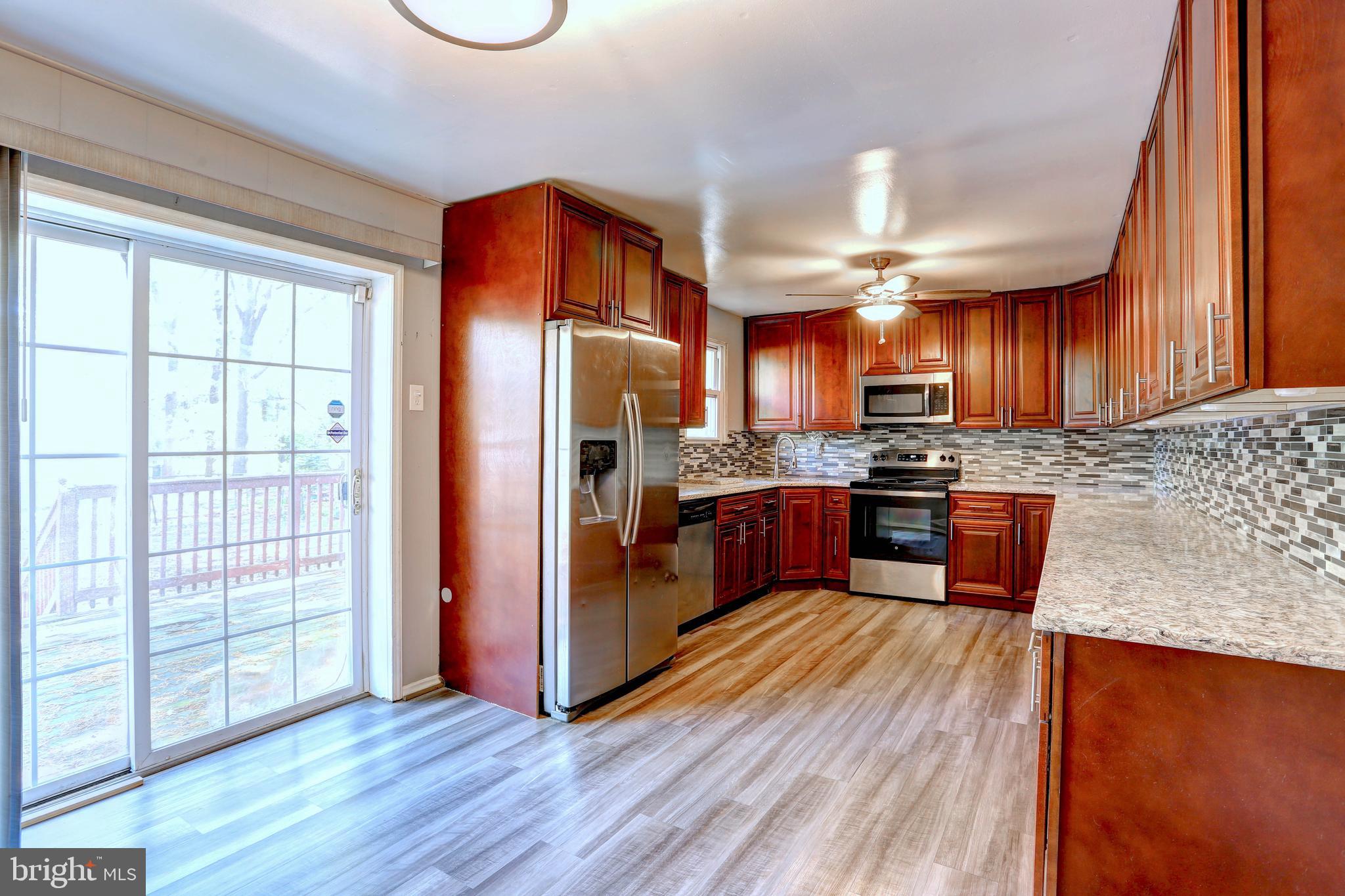 SHORELAND - Residential