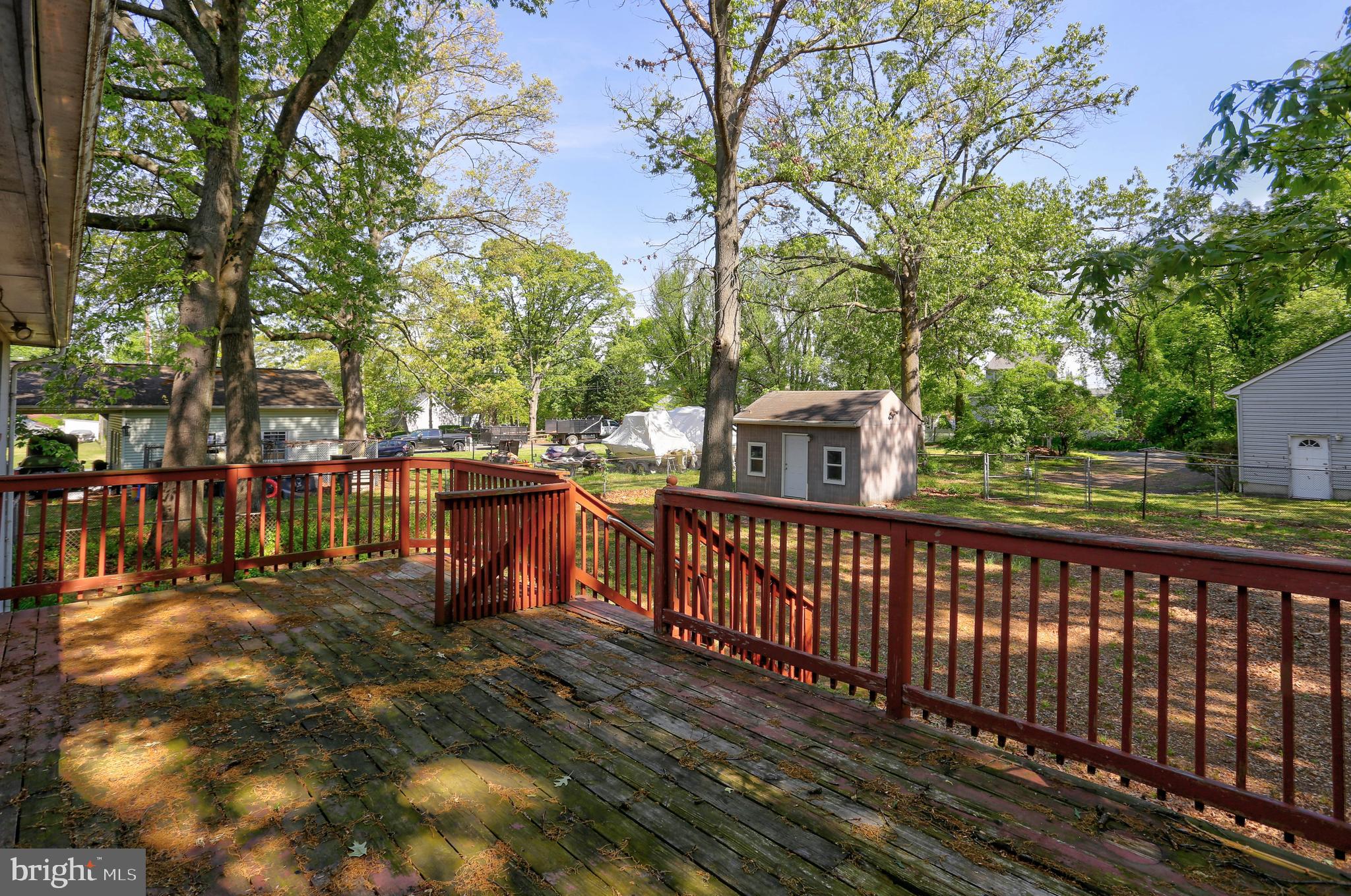 SHORELAND - Residential