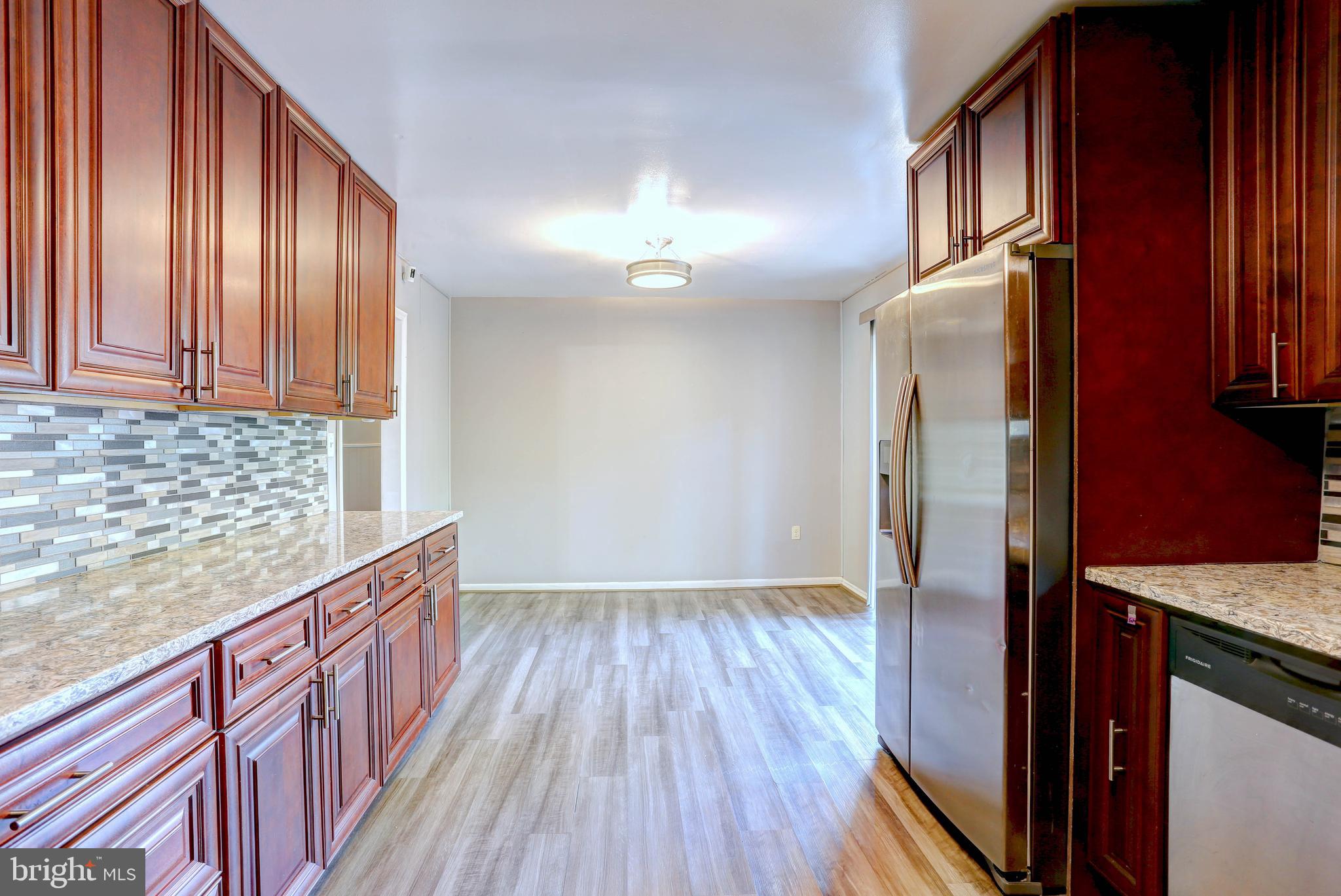 SHORELAND - Residential