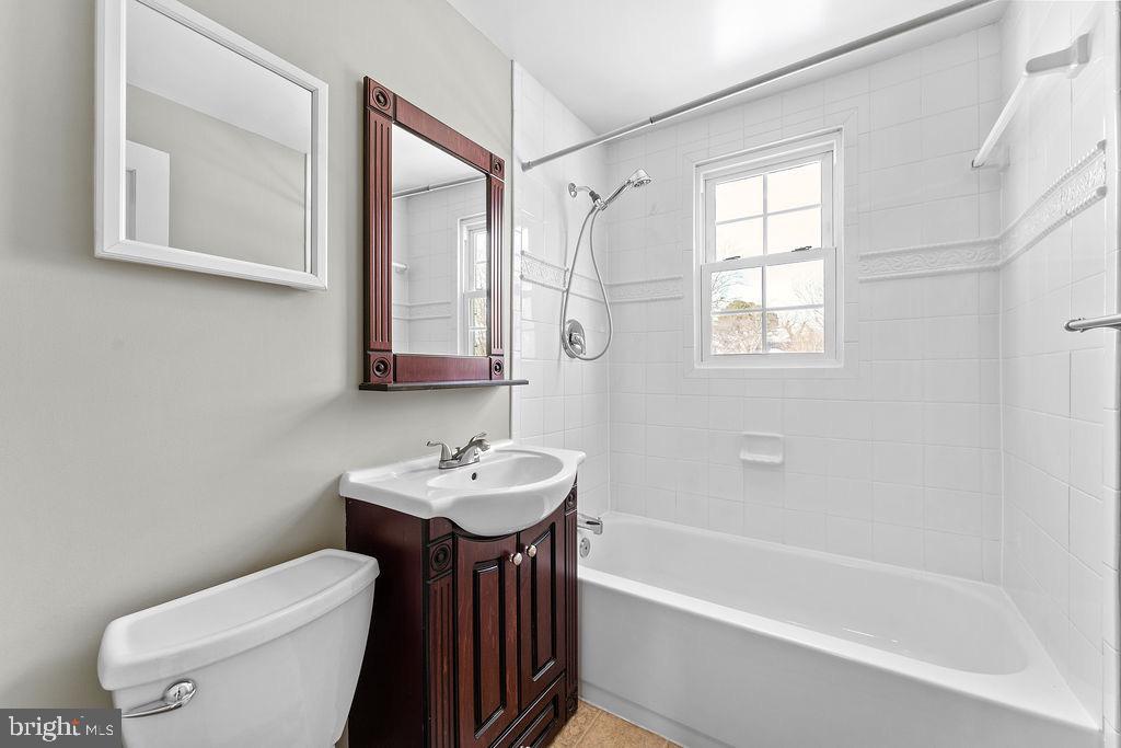 COLLEGE HEIGHTS - Residential