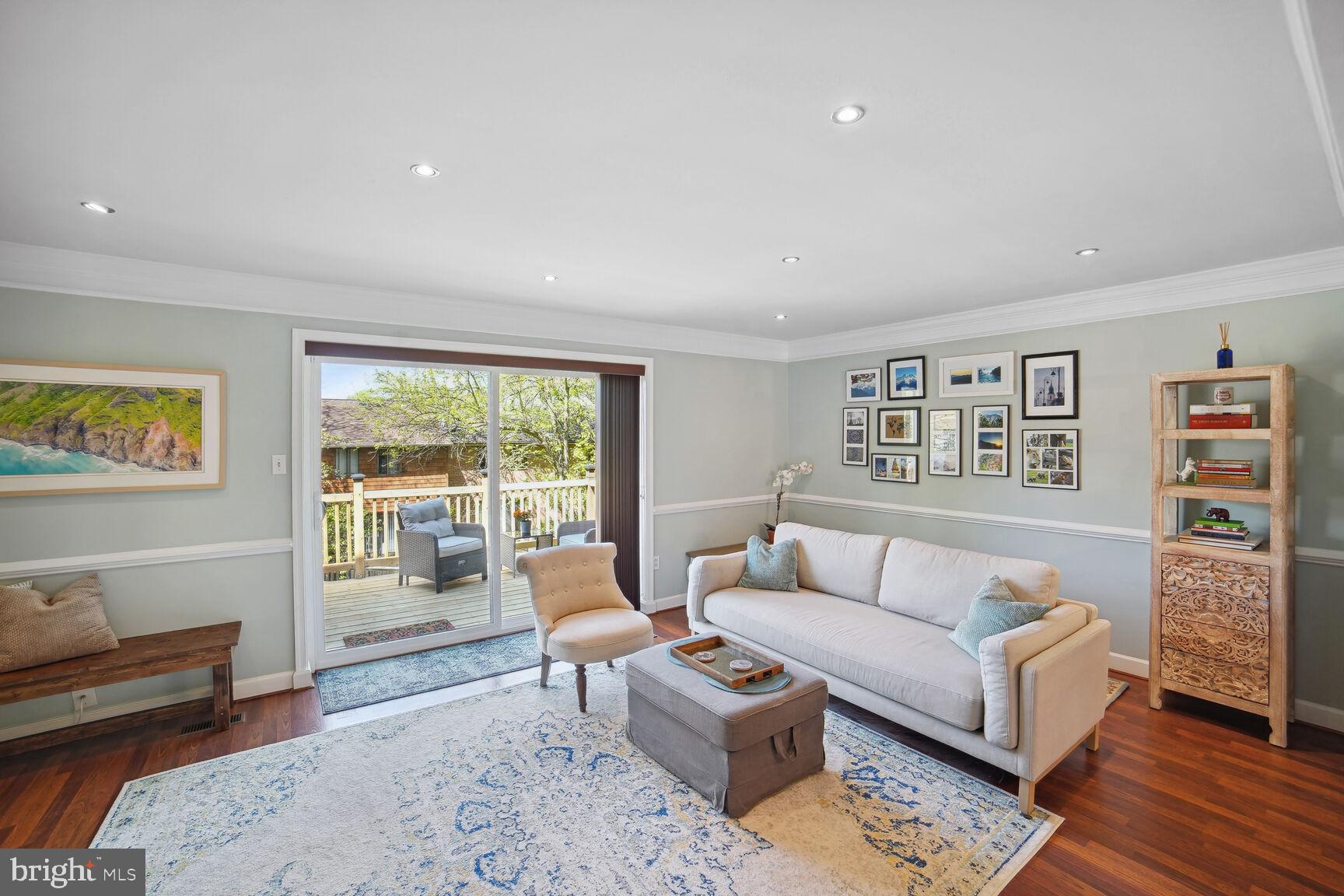 WOODLAKE - Residential