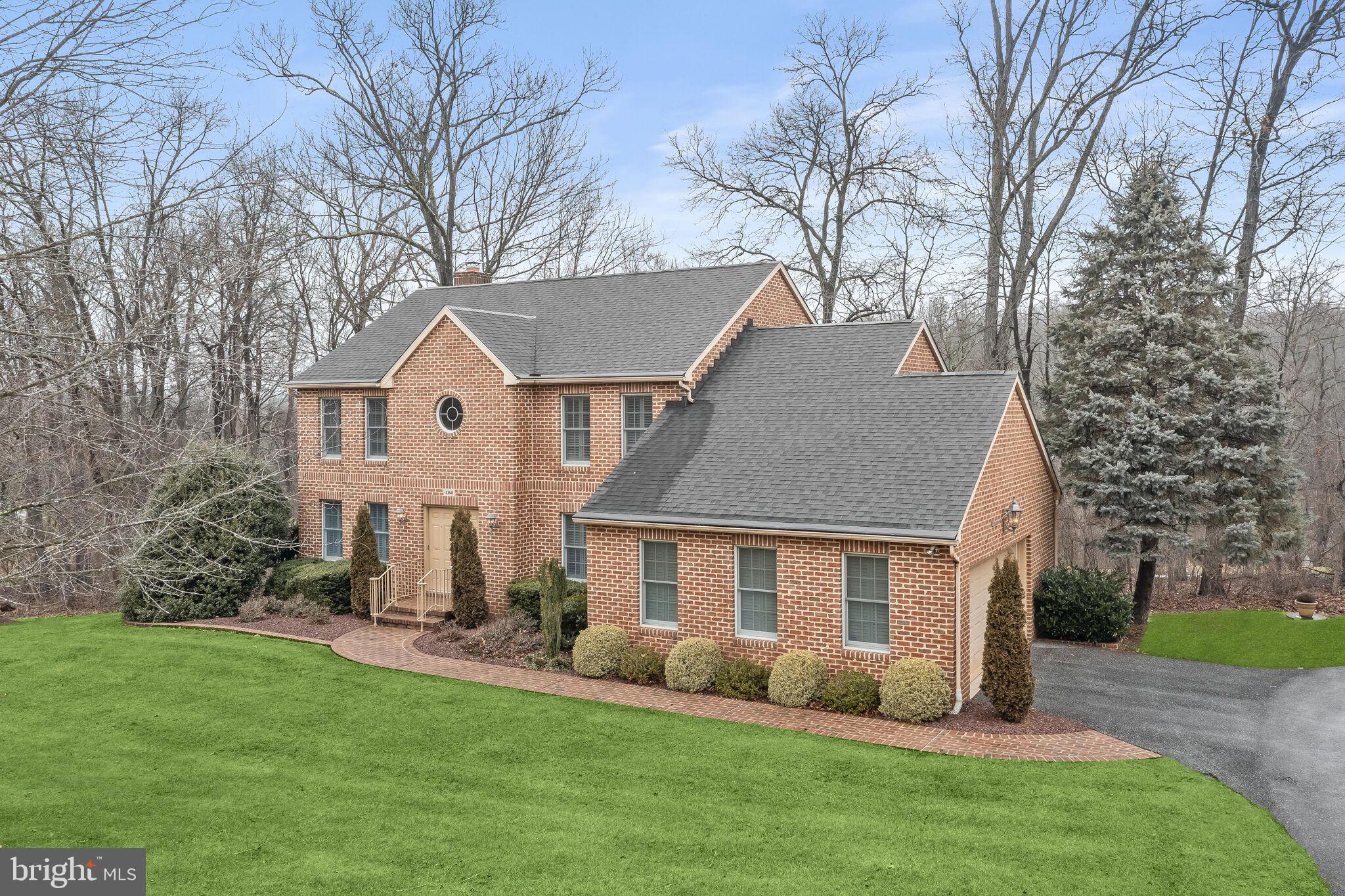 RIVER DOWNS - Residential