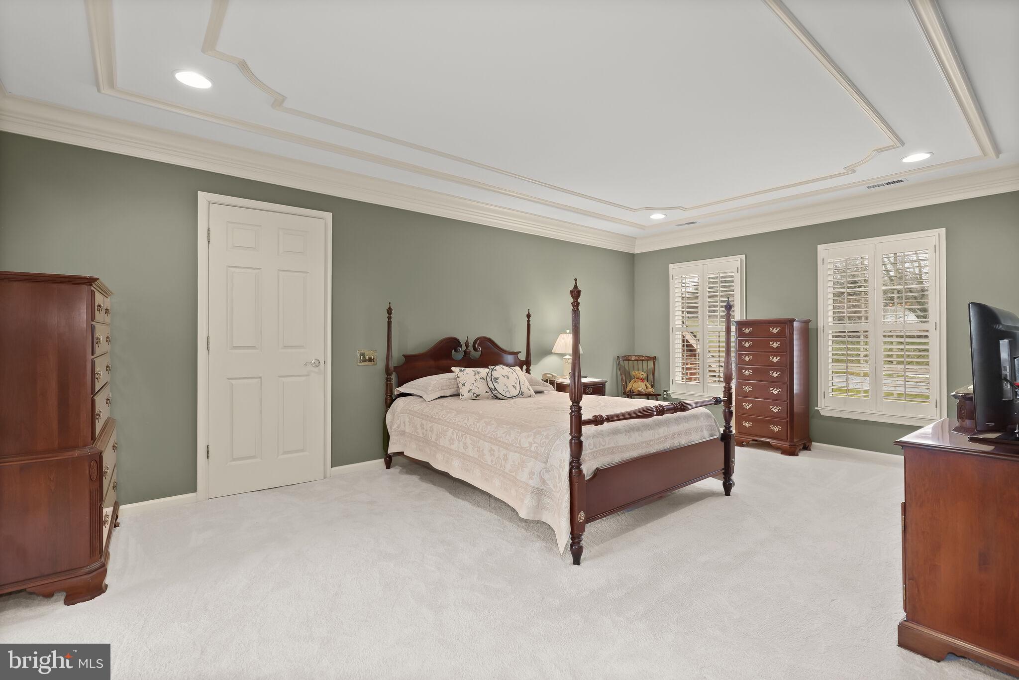 RIVER DOWNS - Residential