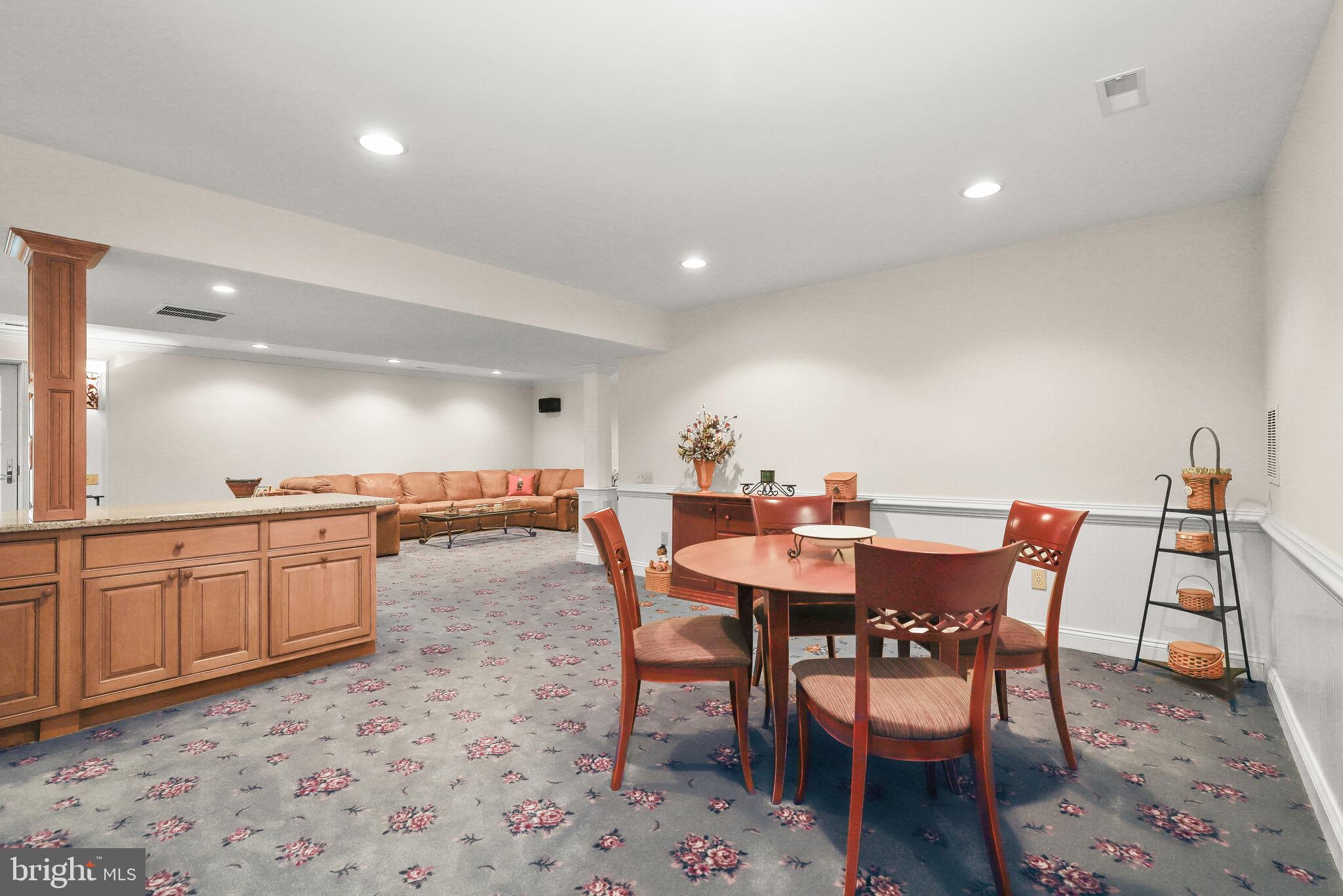 RIVER DOWNS - Residential