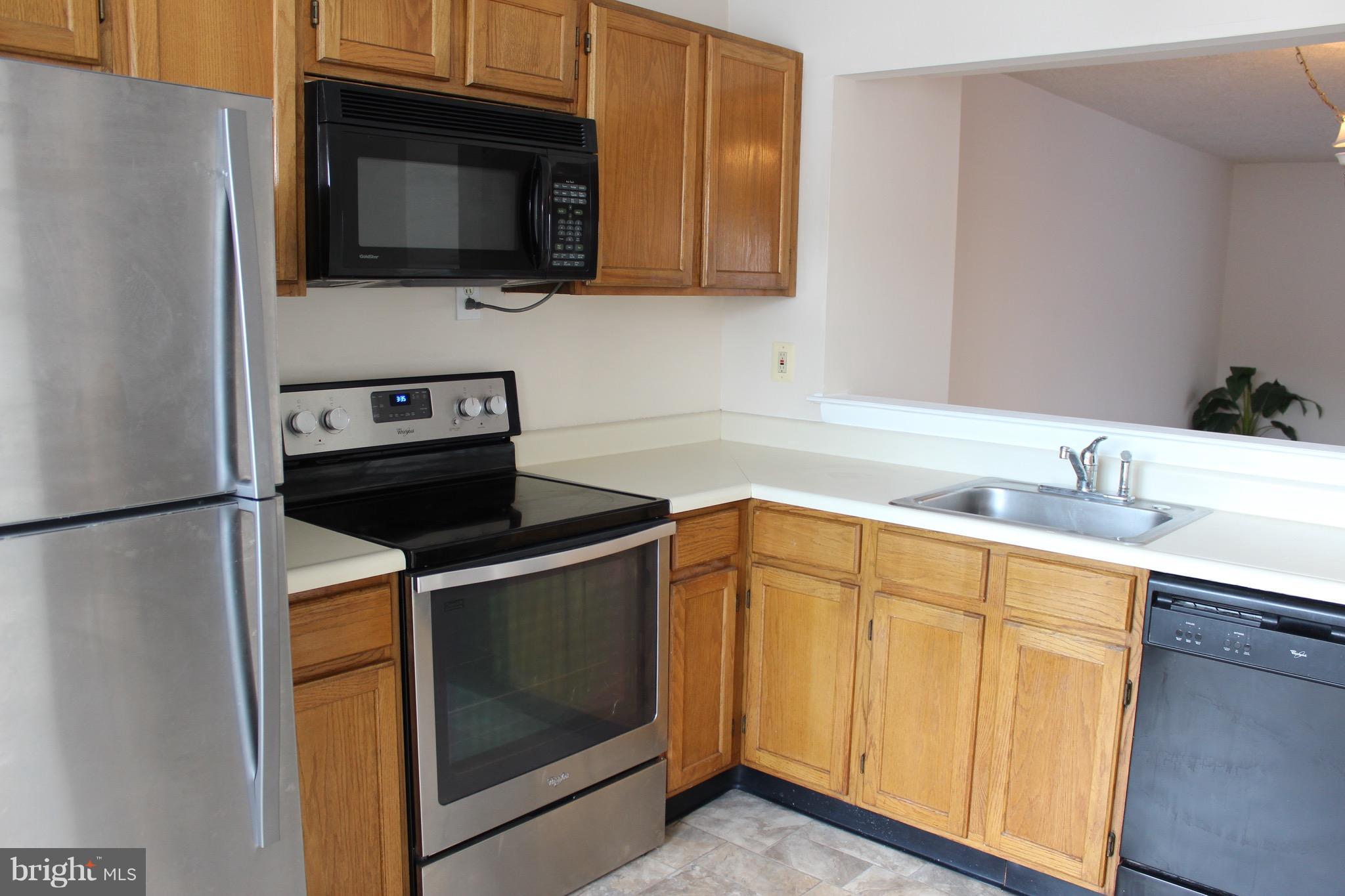 ROLLING CREST - Residential Lease