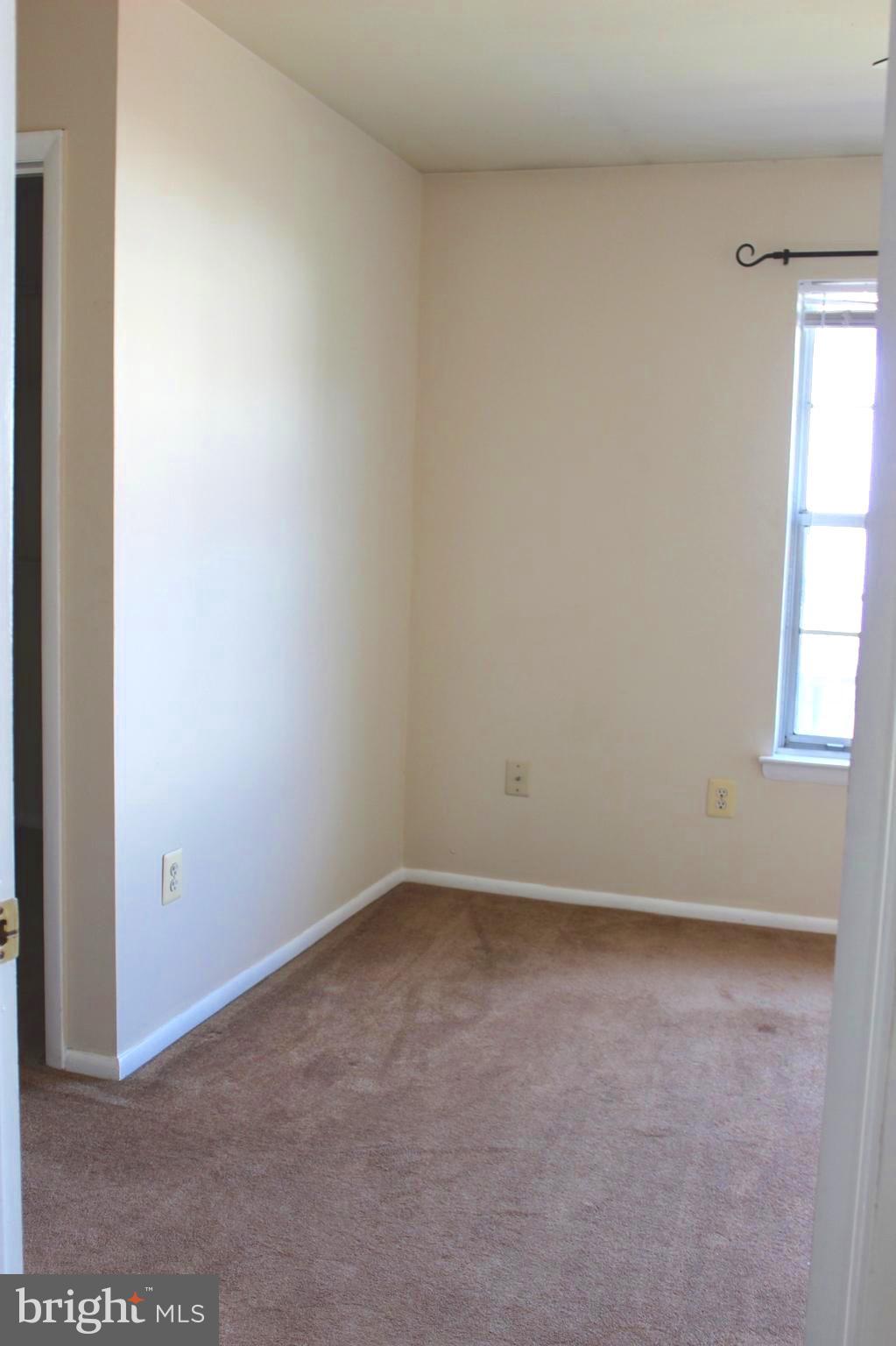 ROLLING CREST - Residential Lease