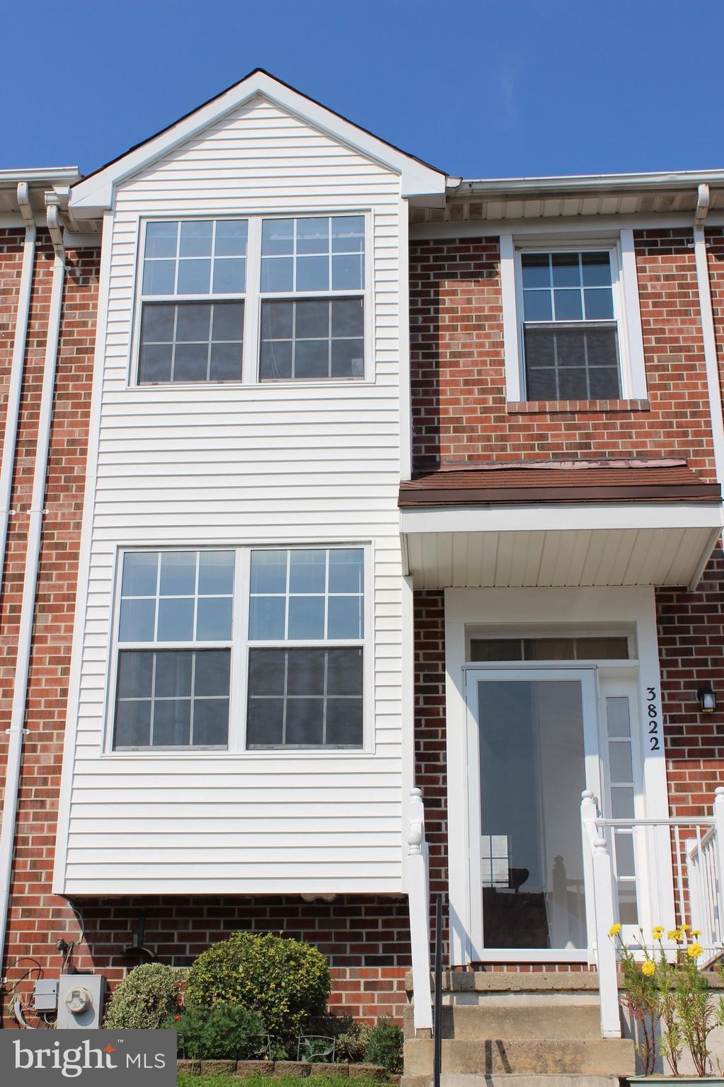 ROLLING CREST - Residential Lease