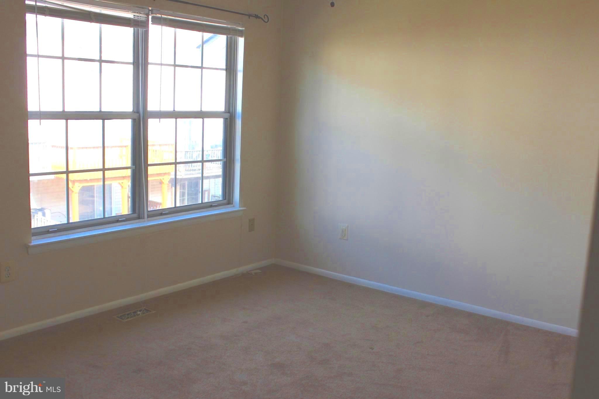 ROLLING CREST - Residential Lease