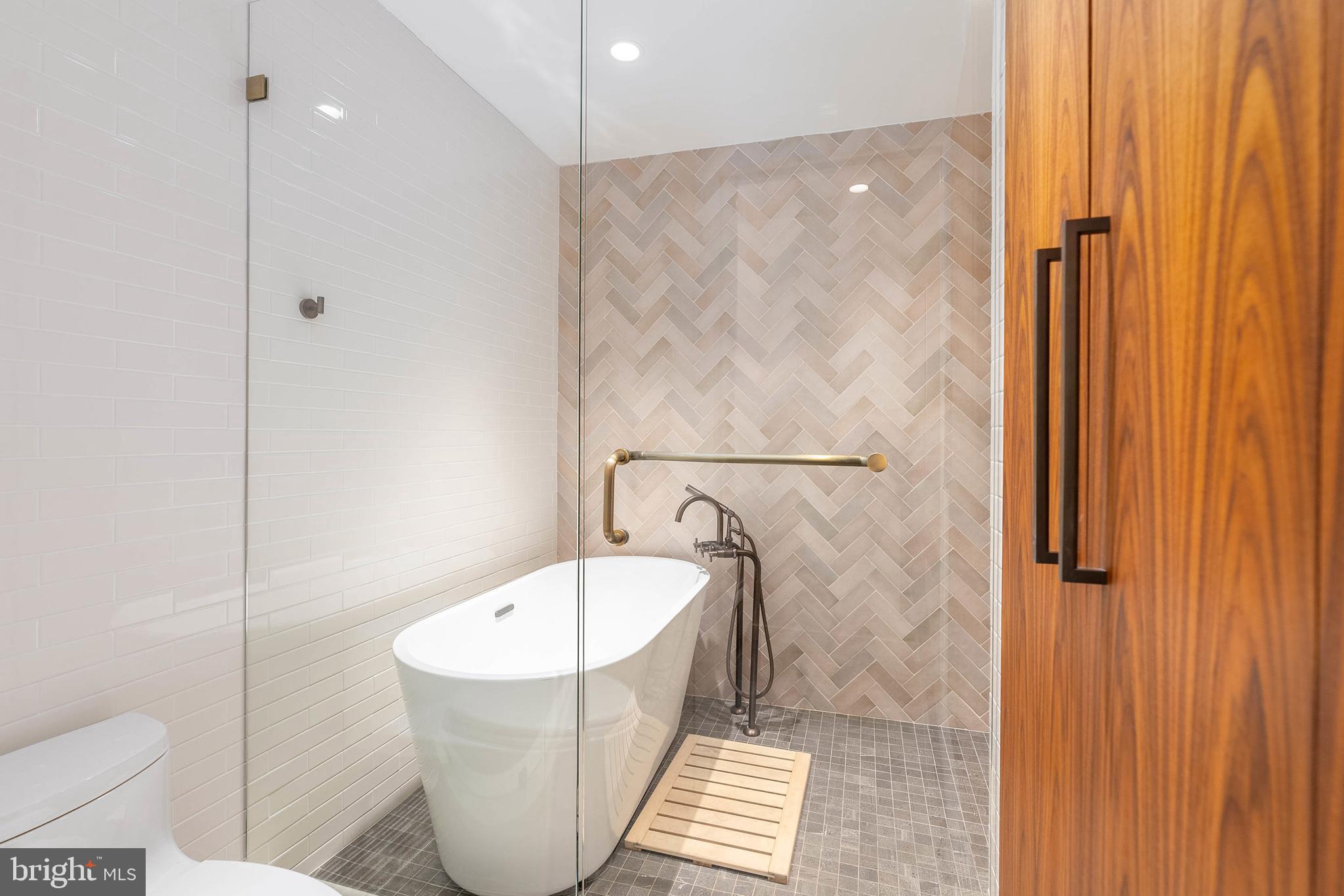 WASHINGTON SQ WEST - Residential