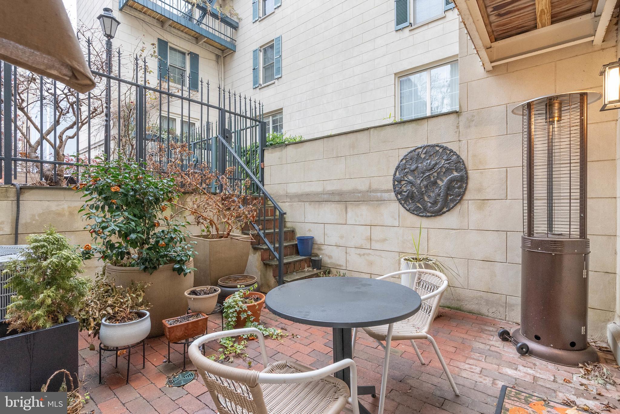 WASHINGTON SQ WEST - Residential