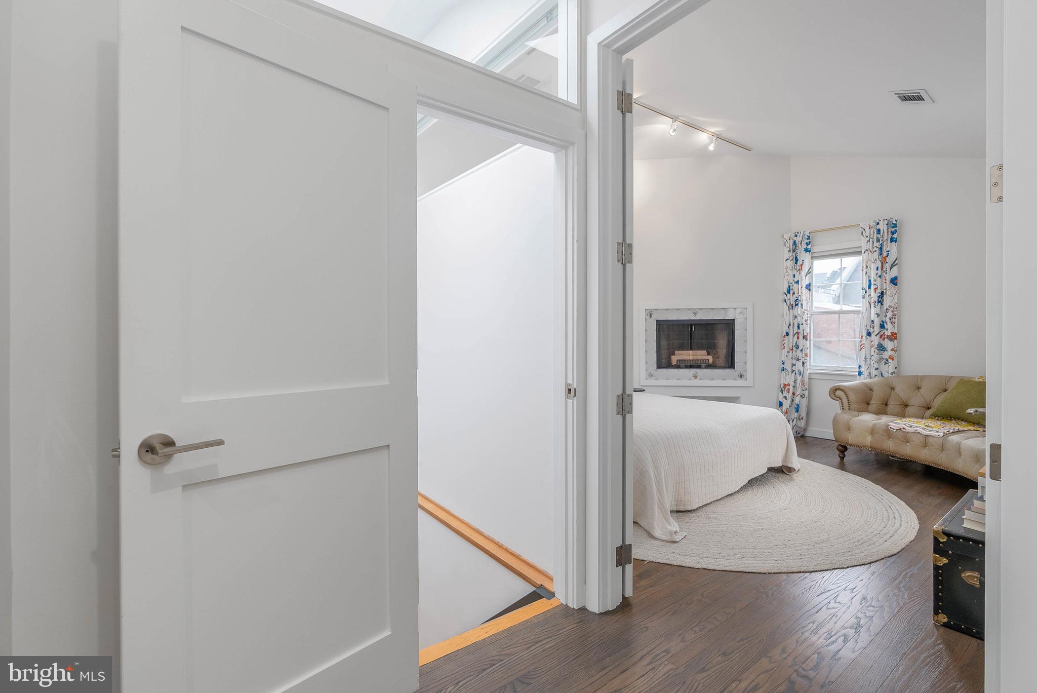 WASHINGTON SQ WEST - Residential