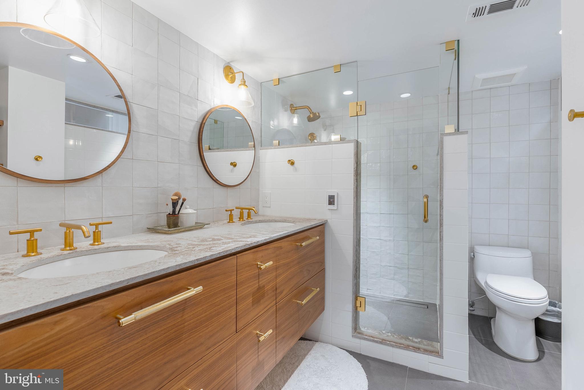 WASHINGTON SQ WEST - Residential