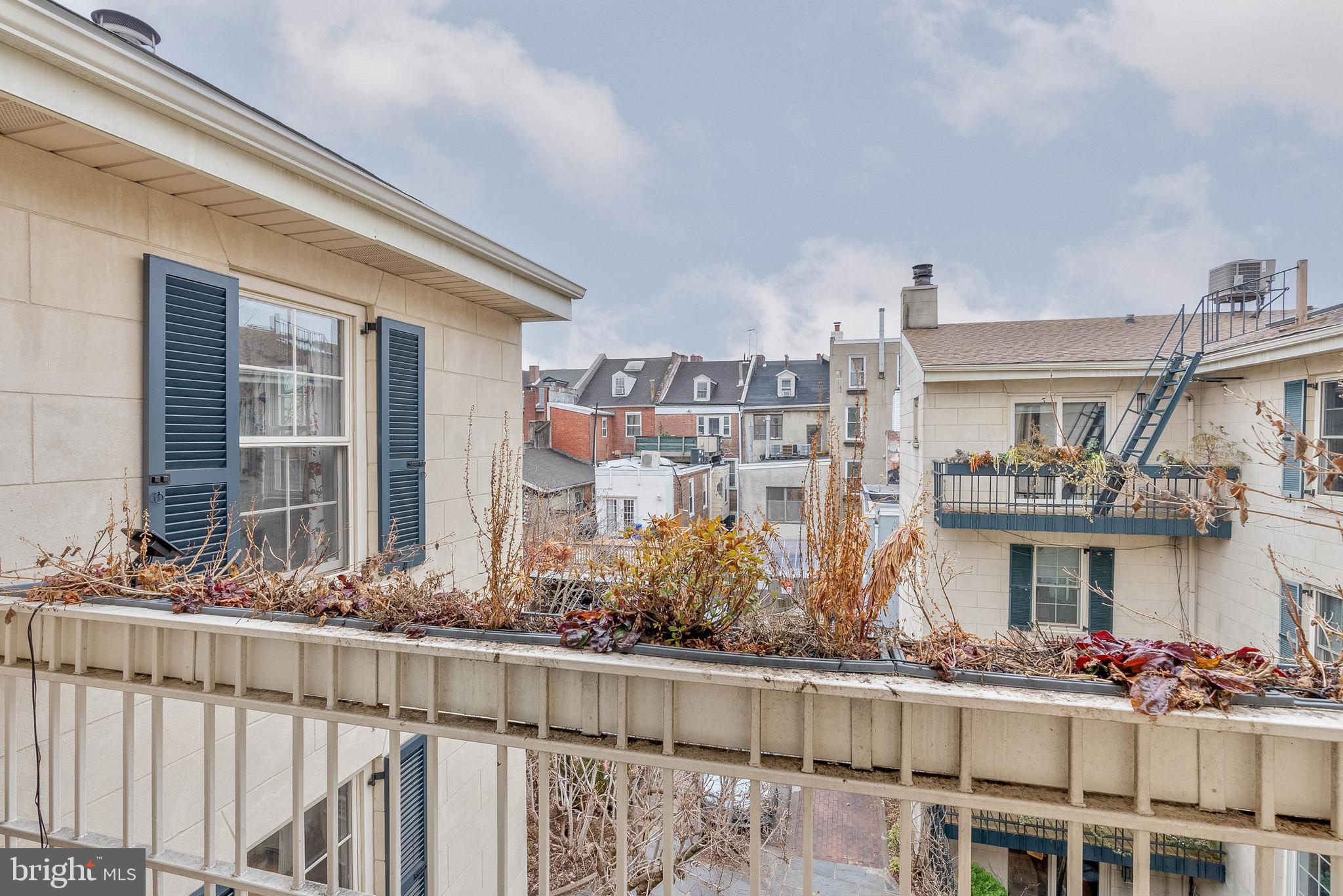 WASHINGTON SQ WEST - Residential