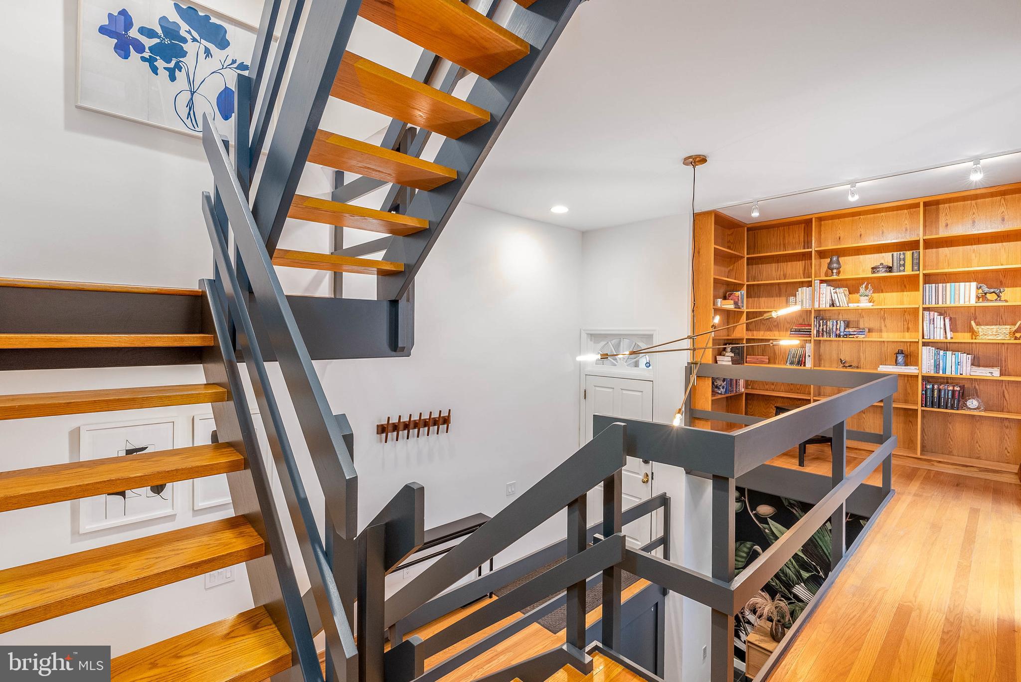 WASHINGTON SQ WEST - Residential