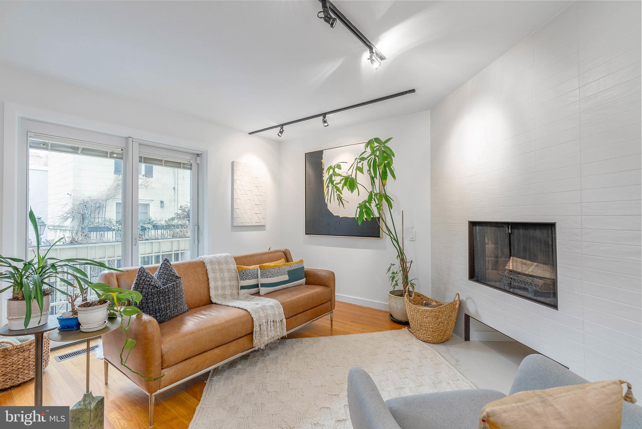 WASHINGTON SQ WEST - Residential