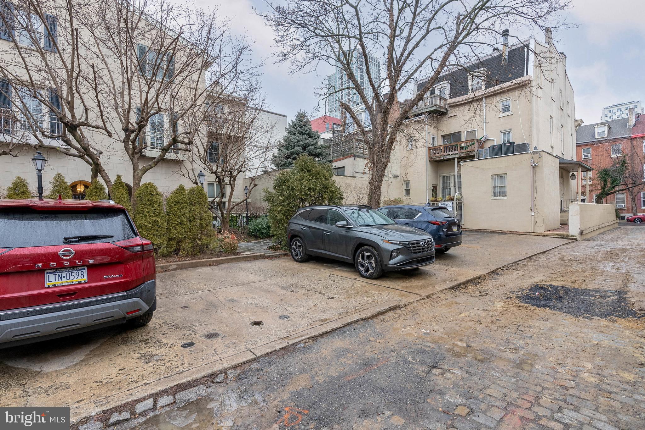 WASHINGTON SQ WEST - Residential