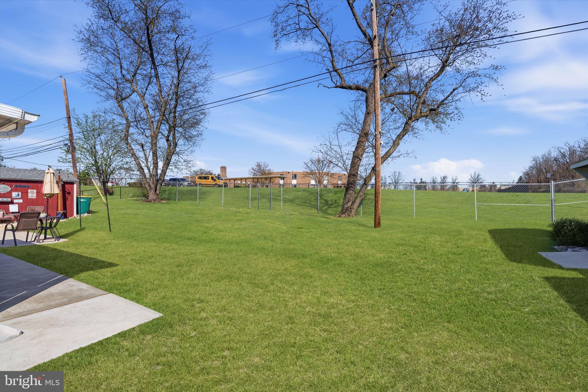 TWIN OAKS - Residential