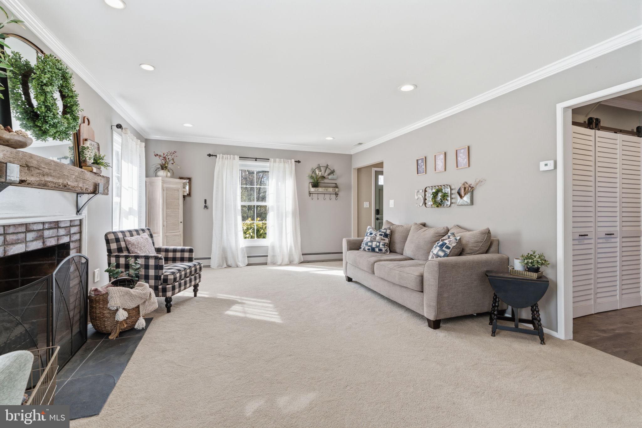 TWIN OAKS - Residential