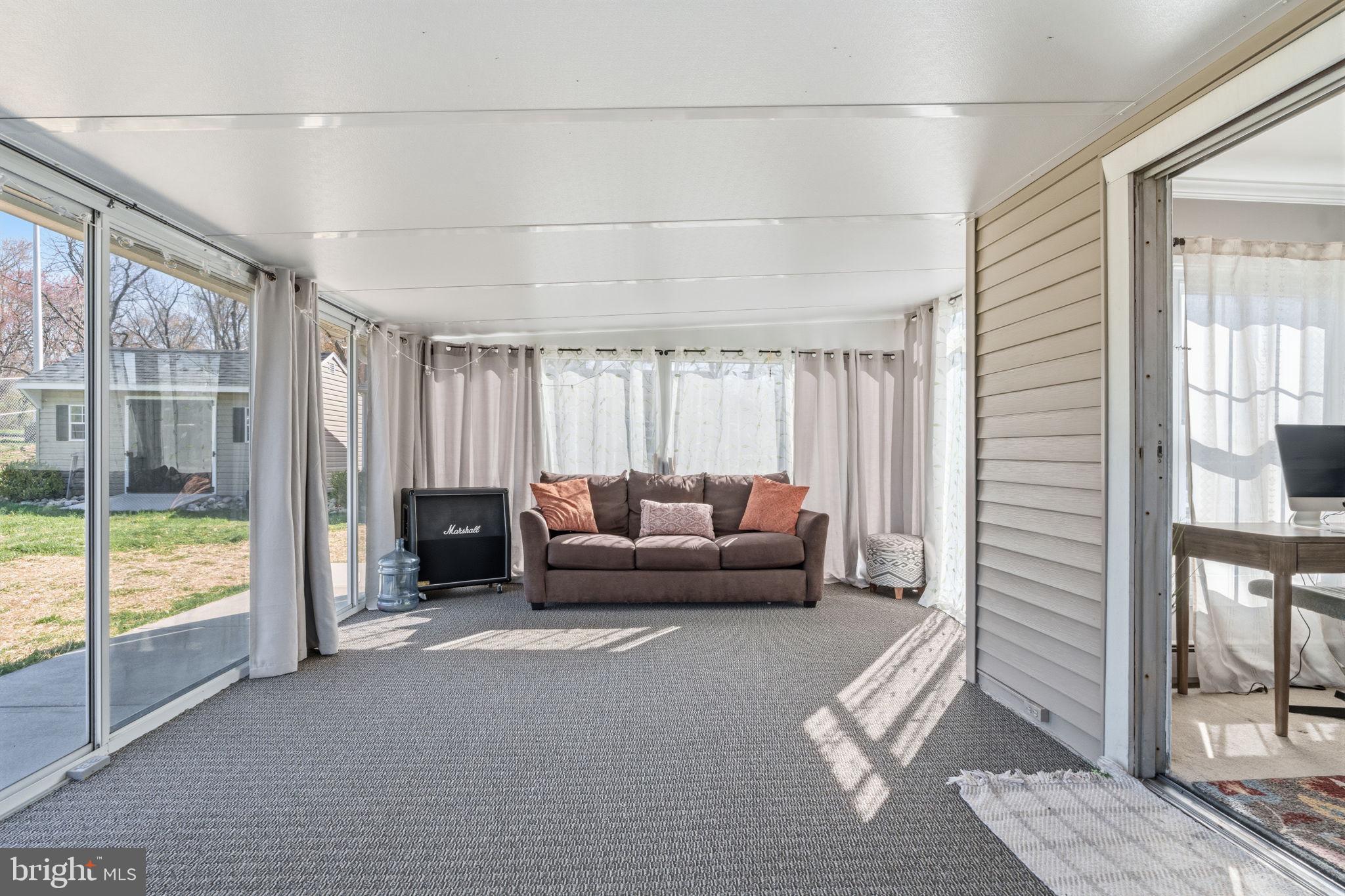 TWIN OAKS - Residential