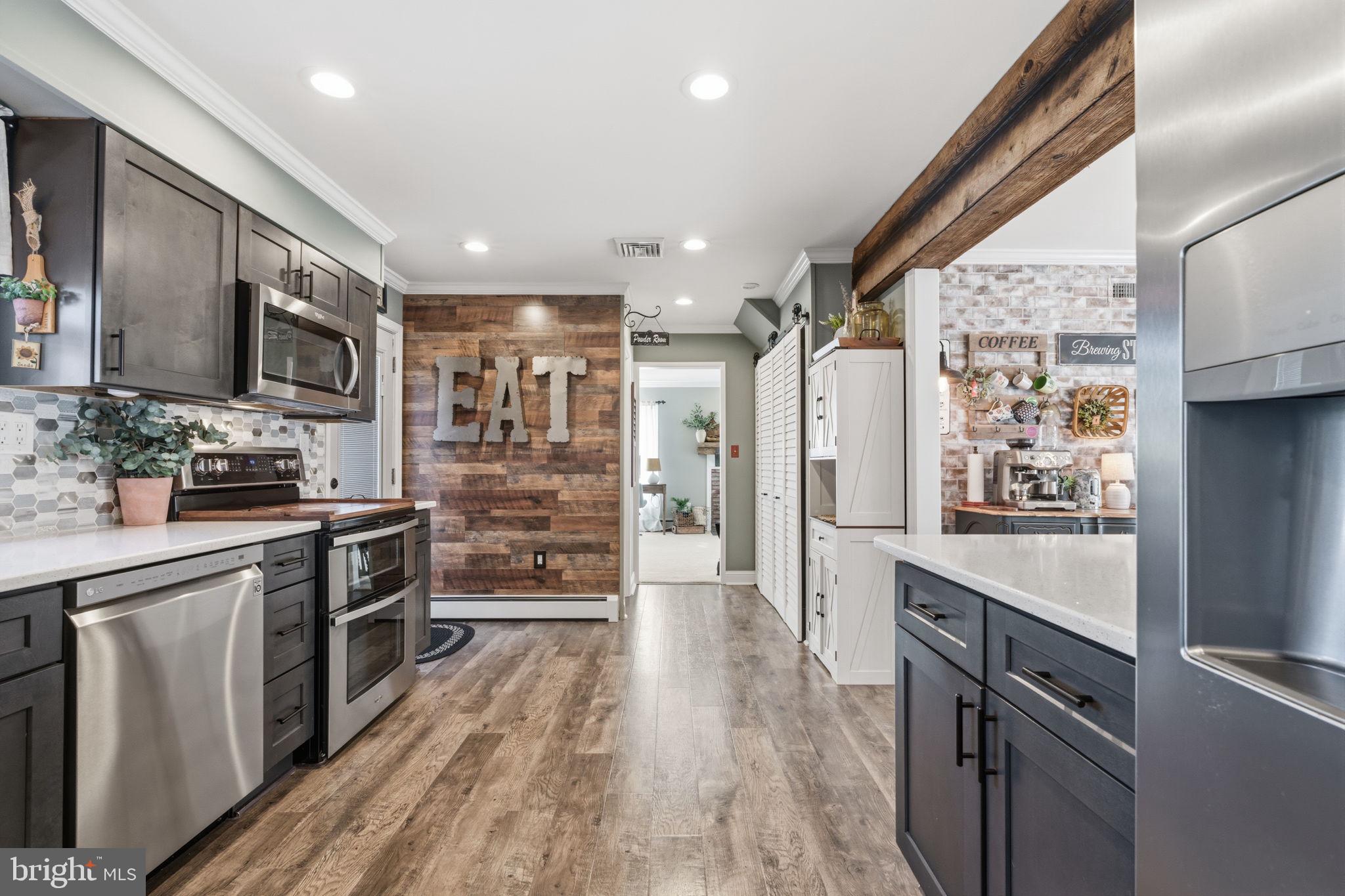 TWIN OAKS - Residential