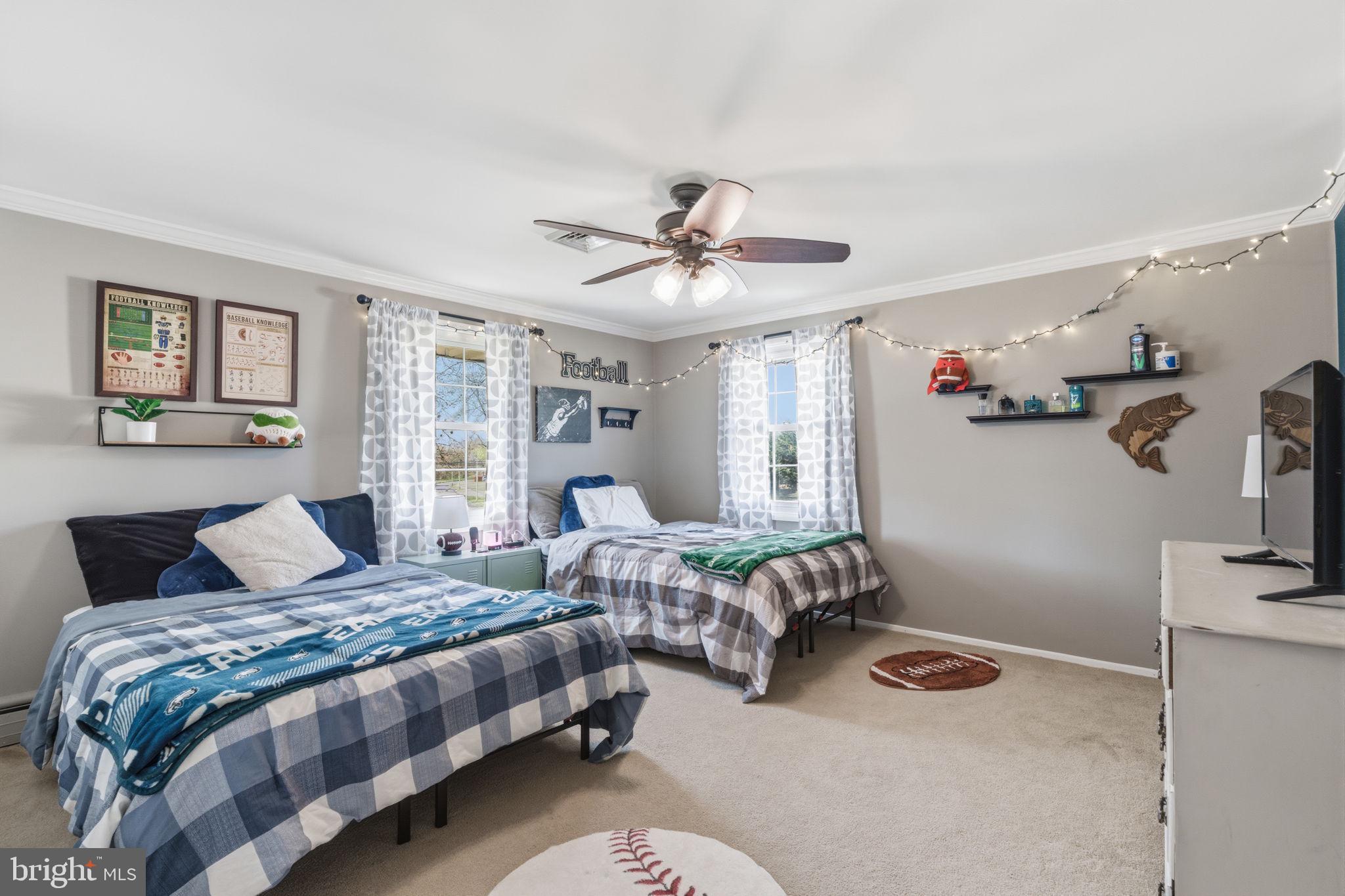 TWIN OAKS - Residential