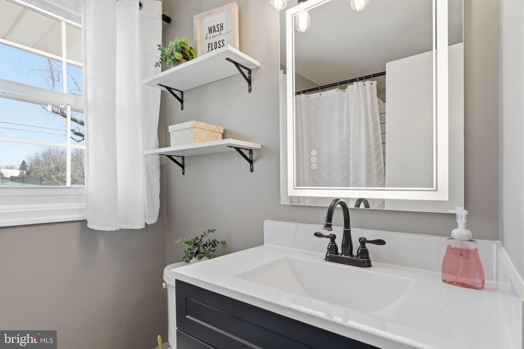 TWIN OAKS - Residential