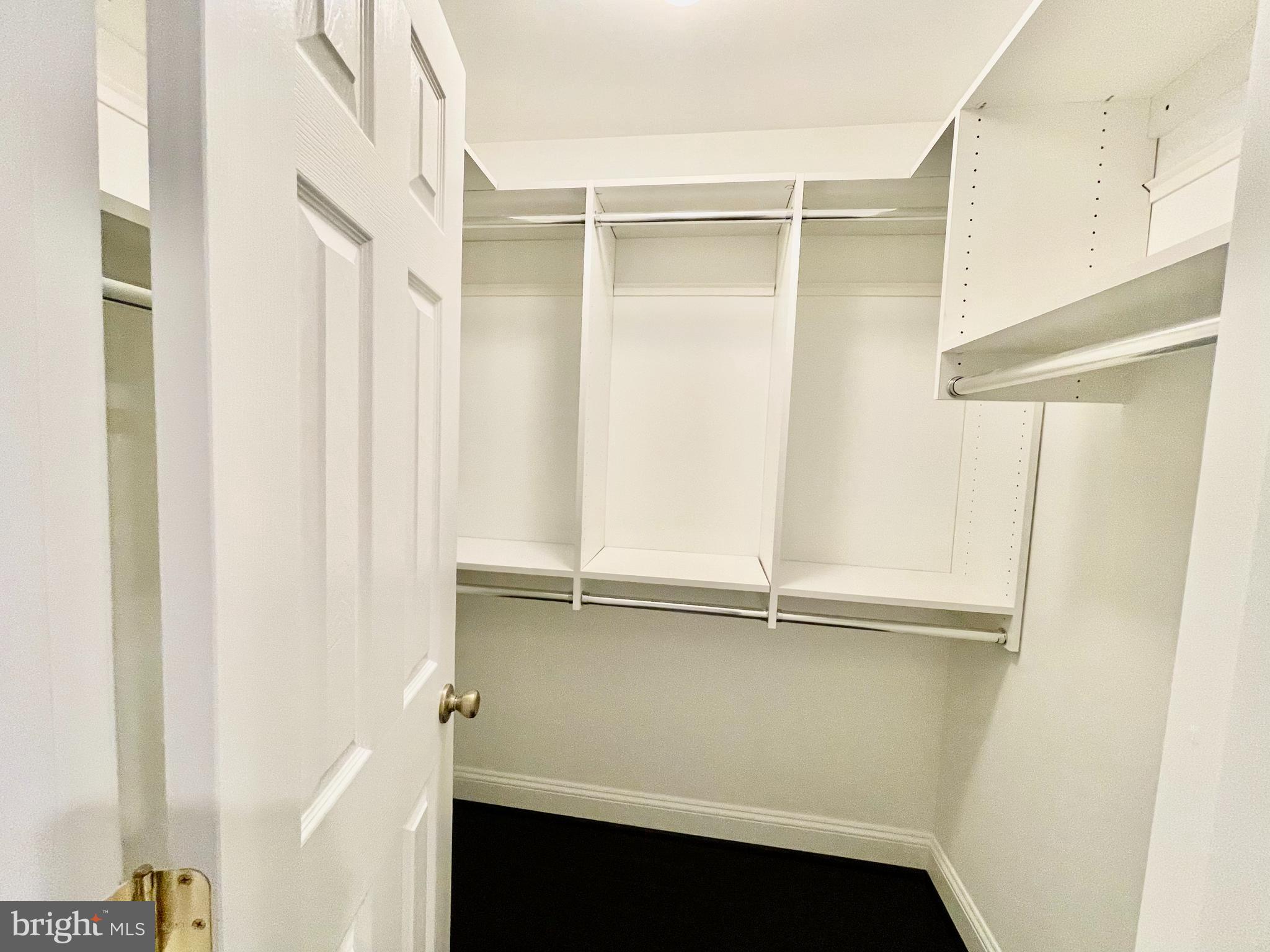 RETREAT FARM - Residential