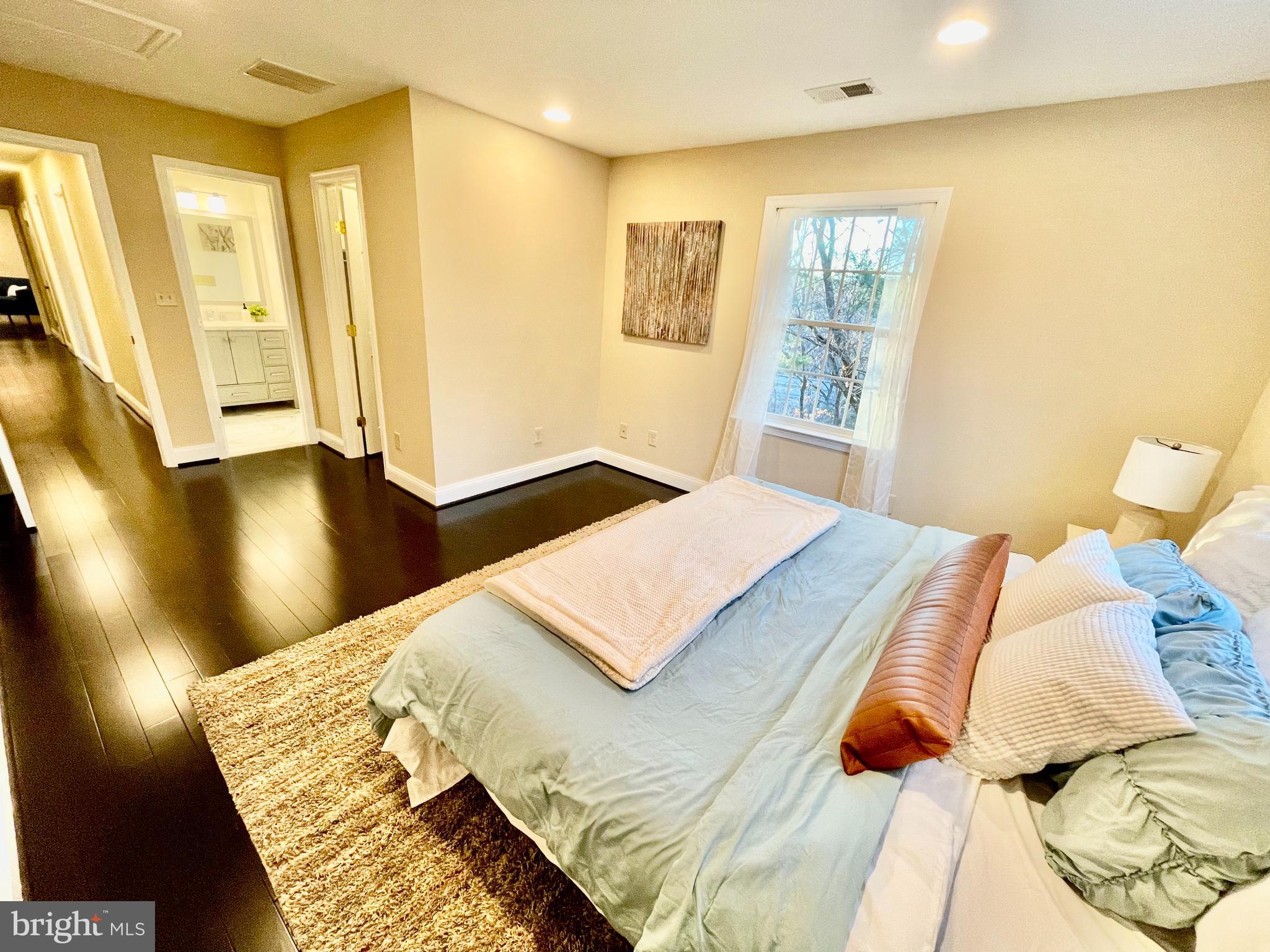 RETREAT FARM - Residential