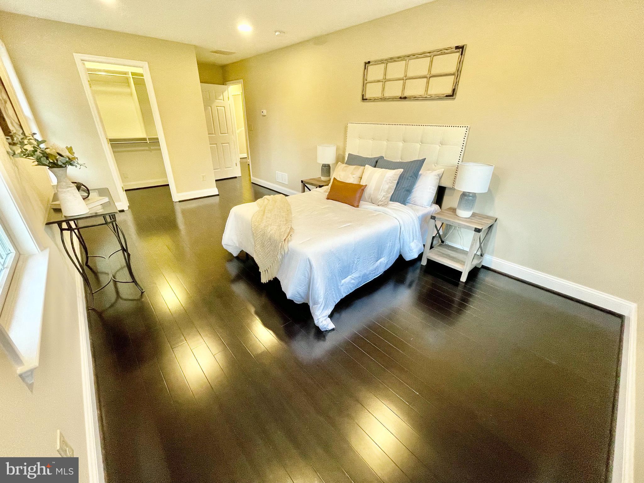 RETREAT FARM - Residential