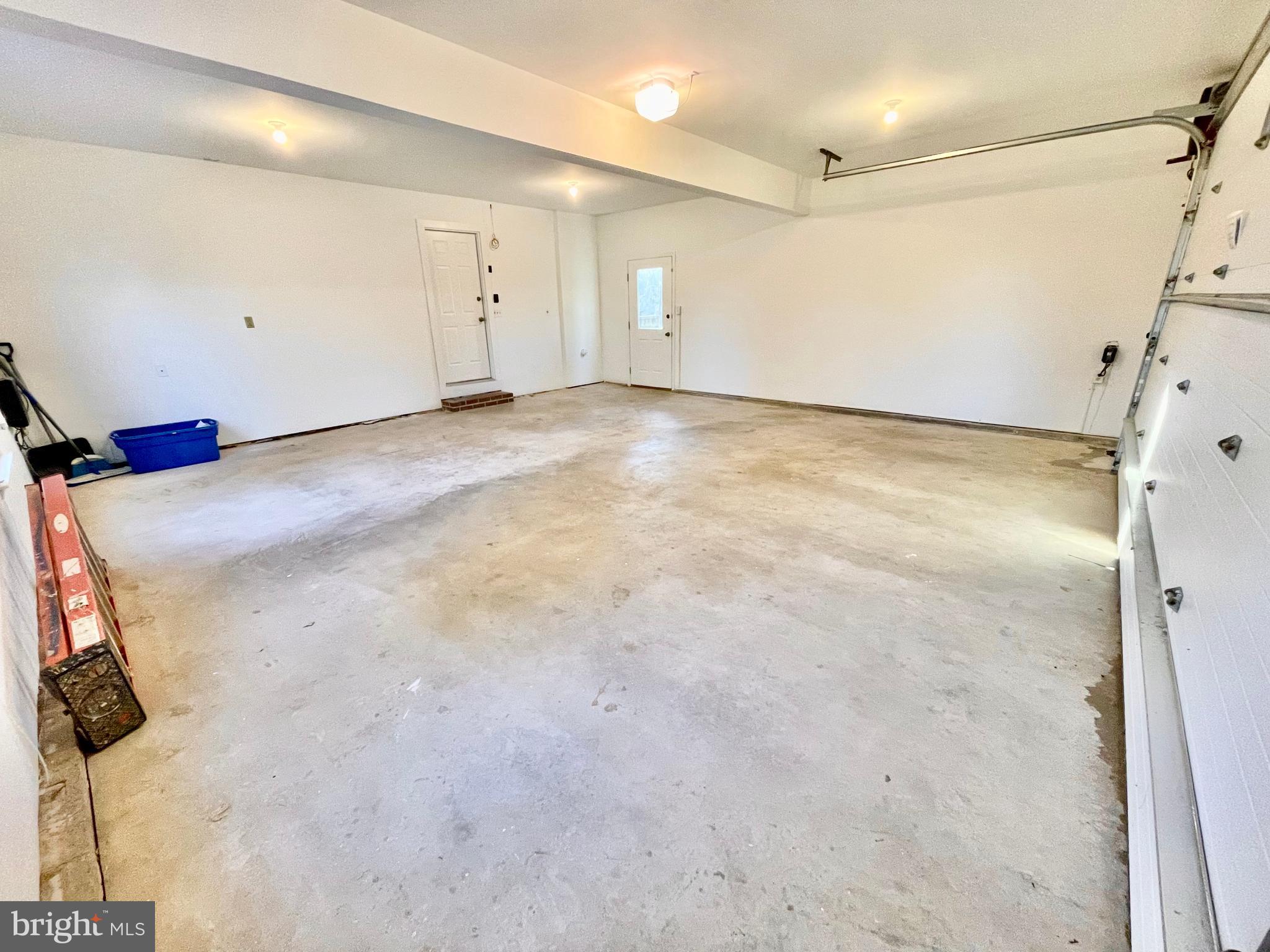 RETREAT FARM - Residential