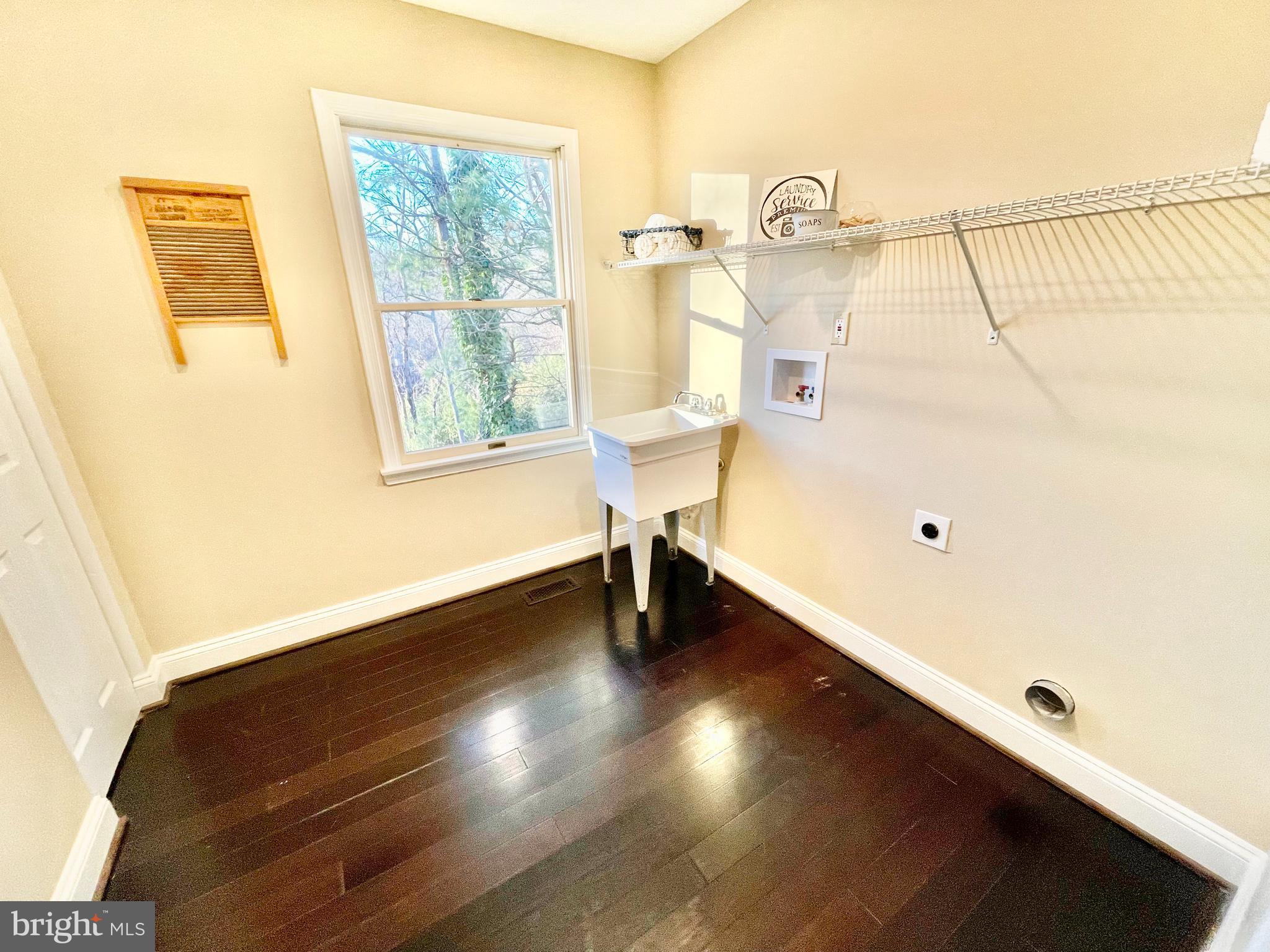 RETREAT FARM - Residential