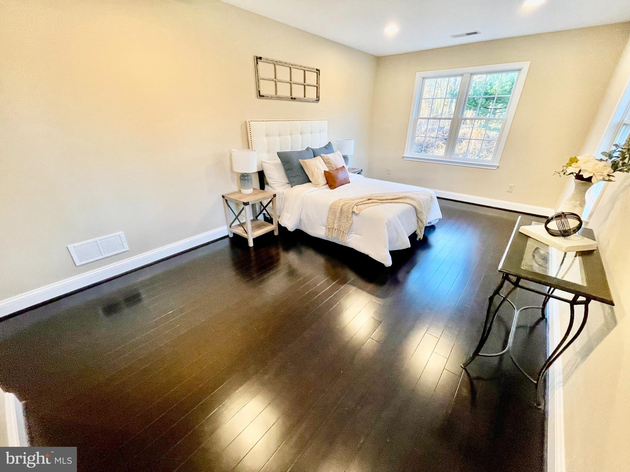 RETREAT FARM - Residential